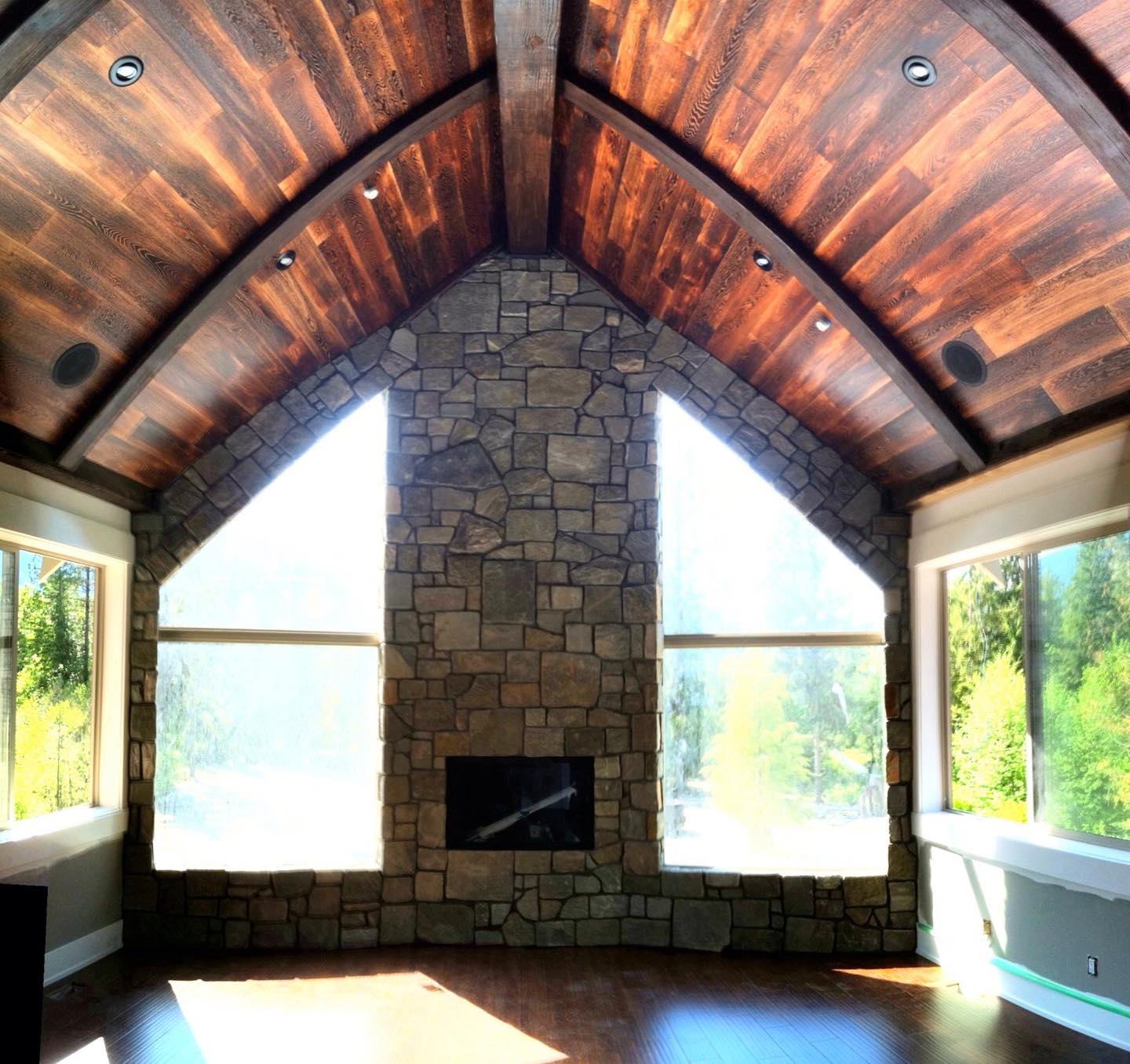 Throwback Thursday to a bedroom fireplace with a view
#naturalstone #fireplace #fireplacegoals #custombuilds #handsomemasons #stonework #customstonework #stonemasonry #bedroomgoals