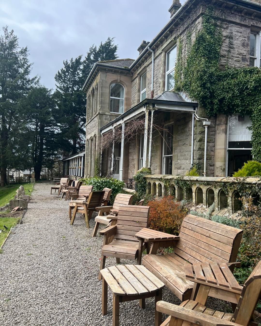 Summer Mode in the garden
Wednesday evening from 5pm
2 main course carveries for £17
Thursday and Friday Evenings
2 Main corses to including carvery for £20
Kids special in April - Main corse for £1 (see terms)
Sunday carvery served afternoon from 12 and evening from 5
Tables still available for Easter Sunday
01900 824400
#carvery #sundaycarvery #sundaylunch #garden