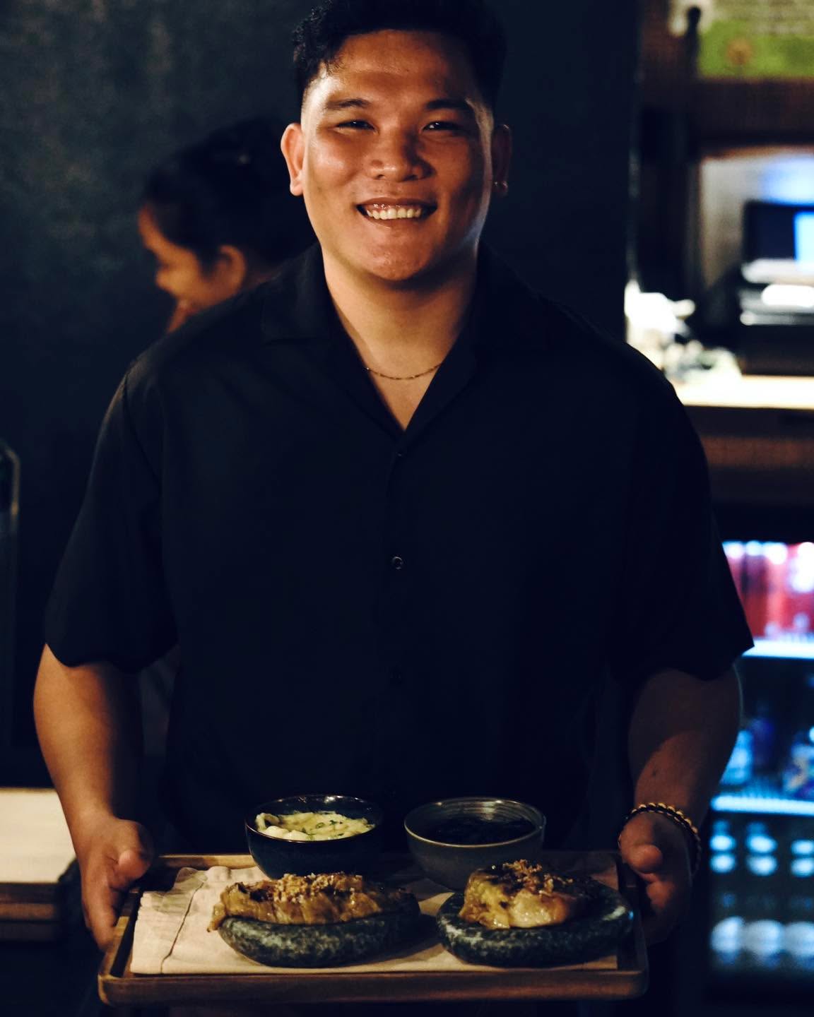 From day one to now! Allen has been part of the heart of Barakuda. 💙
Loyal, friendly, and endlessly kind, he’s not just a server — he’s the one who remembers your favorite drink, makes you feel at home, and always brings the good vibes. The kind of person who turns a visit into an experience.
We’re lucky to have you, Allan. Here’s to many more years of smiles, laughs, and unforgettable moments! 🥂
Lunch: 11:00am - 3:00pm
Dinner: 6:00pm - 12:00mn
Click ‘Reserve’ in our bio to book your table today!
#StaffFeature
#FreshFromTheSea
#LocalFishermen
#IslandFood
#SustainableFood
#SeafoodRestaurant
#ElNido