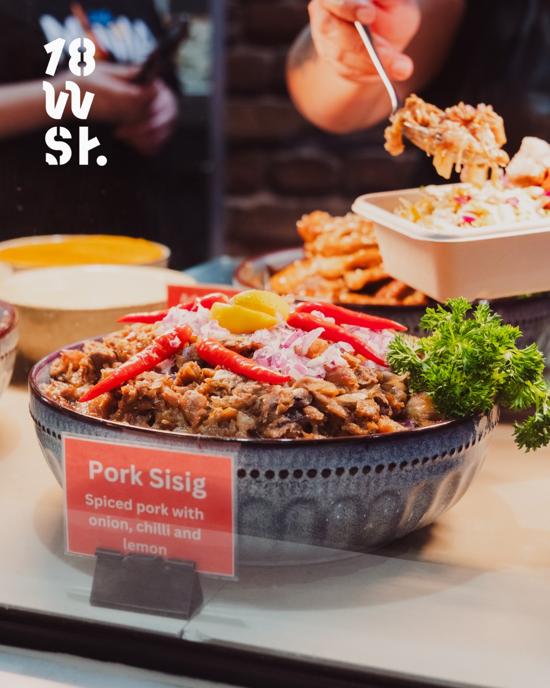 Skip the flight and enjoy authentic Filipino flavours right here in the city! 🌶️
@littlemanilanz brings you the kind of meal that turns your lunch break into something extraordinary. 🍴✨
Find them at 18 Willis St!
#18WillisSt #LittleBitOfEverything
