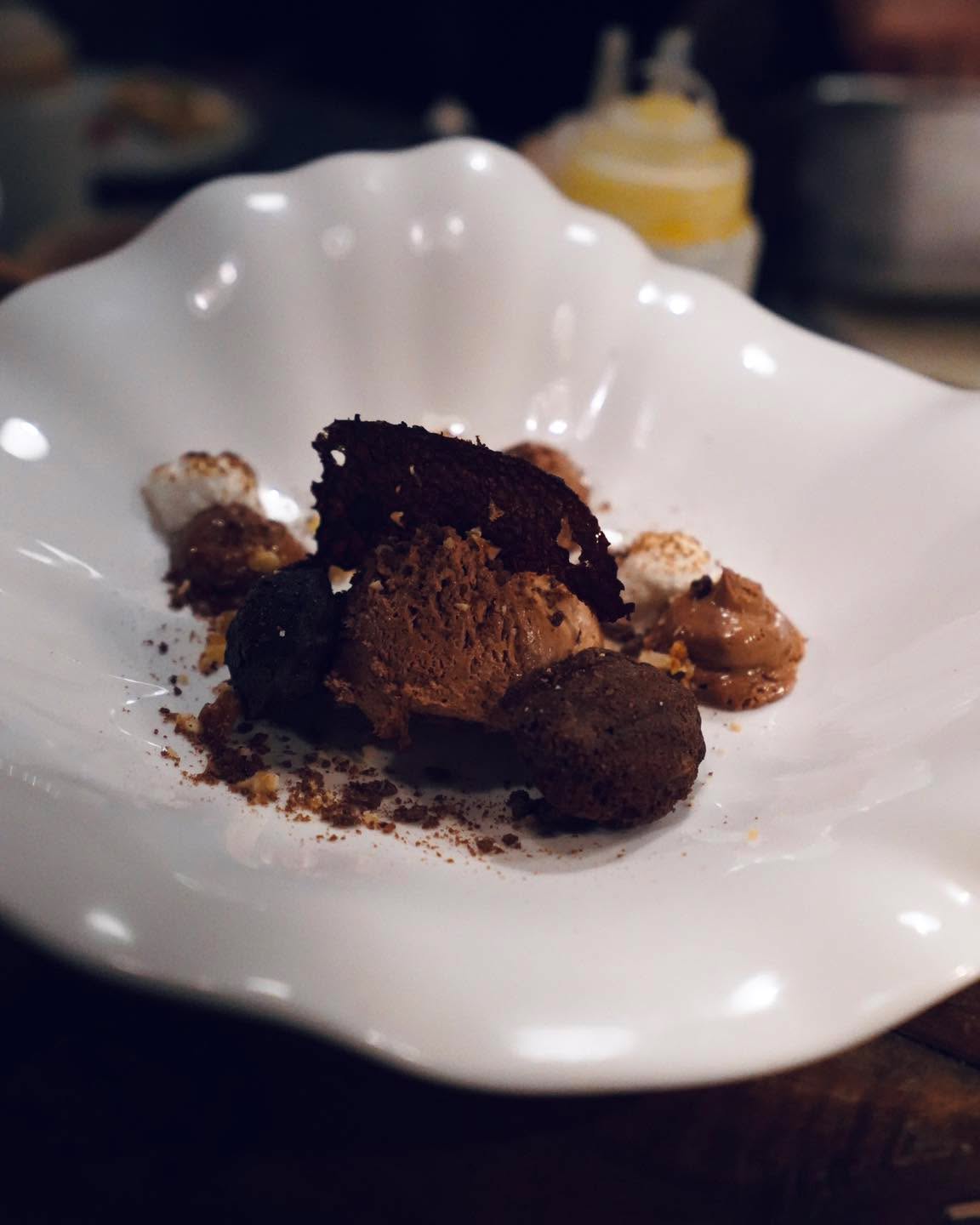 Our Dark Desire is every chocolate lover’s dream, rich, decadent, and indulgent in every bite. Perfect for those who never say no to chocolate. 🍫
Lunch: 11:00am - 3:00pm
Dinner: 6:00pm - 12:00mn
Click ‘Reserve’ in our bio to book your table today!
#DessertLovers
#DarkDesire
#ChocolateLove
#IslandFood
#SustainableFood
#SeafoodRestaurant
#ElNido