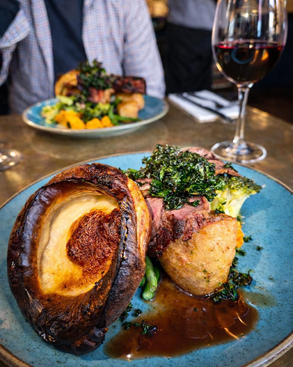 After the racesโฆ this is what you need ๐
Roasts served all day at The Penny from 12pm ๐ the ONLY hangover cure you need today!
#SundayRoastLiverpool #LiverpoolFoodies #LiverpoolRestaurants #PennyLane #LiverpoolFood