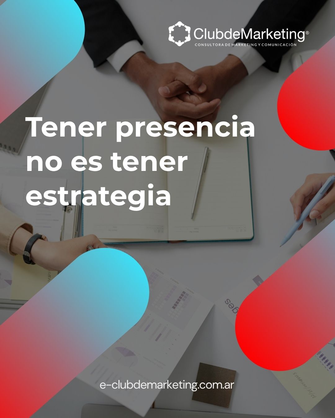 Podés estar presente en todos lados…
y aun así no estar construyendo nada.
Porque presencia no es estrategia.
Y sin estrategia, no hay posicionamiento.
No se trata de hacer más.
Se trata de tener dirección.
💬 Si sentís que estás comunicando pero no creciendo, es momento de ordenar.
🌐 www.e-clubdemarketing.com.ar
#MarketingB2B #EstrategiaDigital #Posicionamiento #EmpresasB2B #ContenidoConEstrategia