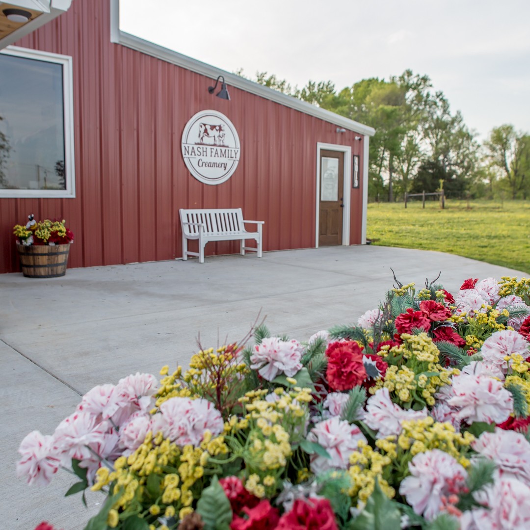 Nash Family Creamery is back open with a brand-new coffee bar, space updates, and double the ice cream! 🍦🤩
📍Chapel Hill, TN
#VisitMarshallTN