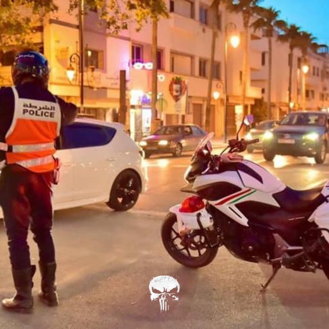 GPCR : au cœur de la circulation, là où tout se joue
Dans une ville comme Casablanca, la fluidité du trafic n’est jamais un hasard.
Derrière chaque carrefour maîtrisé, chaque embouteillage évité, chaque intervention rapide…
il y a une unité discrète mais essentielle : le **GPCR (Groupe Préfectoral de la Circulation Routière)**.
Leur mission :
Assurer la fluidité, sécuriser les axes routiers et maintenir l’ordre dans le rythme intense de la ville.
Dans notre nouvel article blog sur www.thetacticalgear.com, on plonge au cœur de leur réalité terrain :
✔️ organisation du trafic
✔️ pression urbaine
✔️ réactivité permanente
✔️ exigence opérationnelle
Parce que sur le terrain, chaque détail compte — y compris l’équipement.
👉 Découvrez l’article complet sur notre blog
(Link en bio)
#TacticalGear #GPCR #PoliceMarocaine #Casablanca #Circulation #Terrain #UrbanOperations #SécuritéRoutière #GearForProfessionals #FieldReady #Performance #Discipline #MissionReady