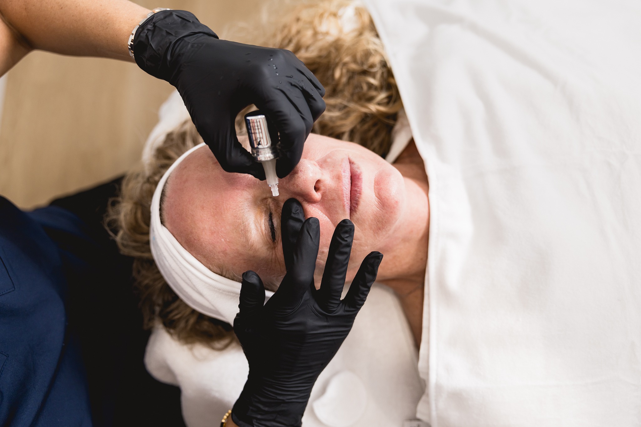 Thinking about trying SQT Bio-Microneedling but not sure where to start? We’ve got you!
Drop your questions below 👇
✨ Does it hurt?
✨ What skin concerns does it treat?
✨ How long is the downtime?
✨ Is it safe for sensitive skin?
✨ When will I see results?
No question is too small — we’re here to help you feel confident before booking 💖
📩 Ask away in the comments or send us a message!
Thinking about trying SQT Bio-Microneedling, but not sure where to start? We’ve got you!althySkinBrisbane