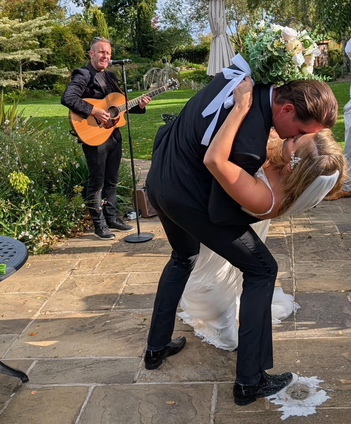 Serenading the bride & groom at southfarmweddings ❤️
#SouthFarmWeddingBand #SouthFarmPartyMusic #SouthFarmPartyBand #SouthFarmFunctionBand #SouthFarmLiveEntertainment #SouthFarmWeddingSupplier #SouthFarmWeddingMusic #HertfordshireWeddingMusic #HertfordshireWeddingBand #HertfordshireWeddingSupplier #HertfordshireFunctionBand #HertfordshirePartyMusic #HertfordshirePartyBand2024 #HertsWeddingBand #HertsFunctionBand #HertsWeddingSupplier #RoystonWeddingBand #RoystonPartyBand #RoystonPubBand #RoystonWeddingSupplier #LiveMusicRoyston #LiveMusicHitchin #LiveMusicBuckinghamshire #LiveMusicHertfordshire #LiveMusicBedfordshire #SamLewisBandSouthFarm #SamLewisMusicSouthFarm #SamLewisWeddingAndPartyBandSouthFarm #SouthFarmDJ