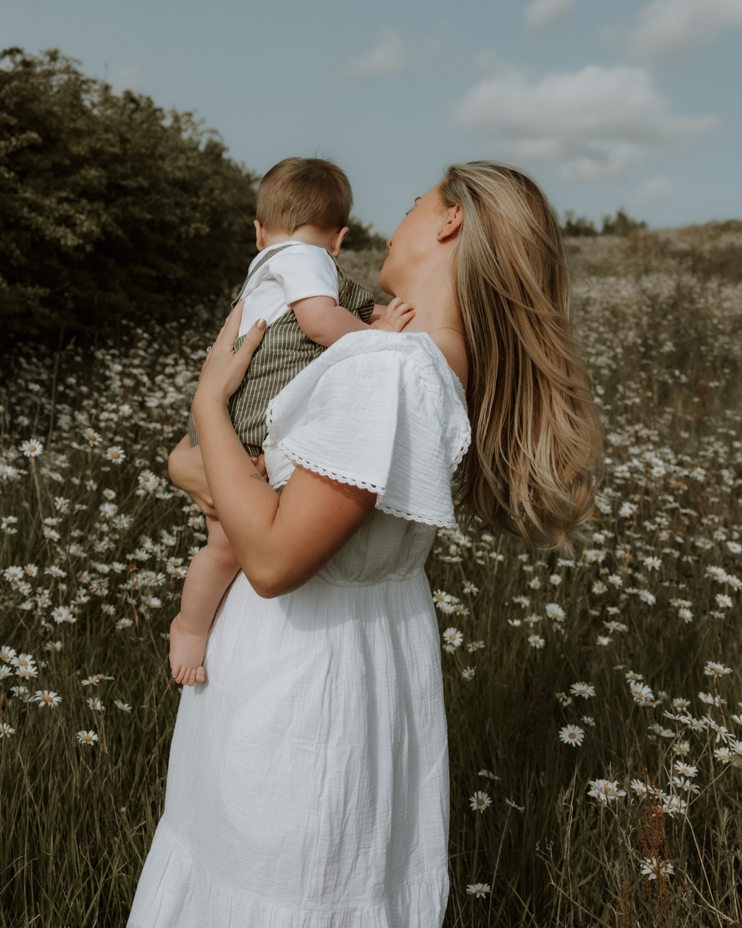 FYI flower seasons knocking.
Please let me know if you would like to request any form of flower outdoors session this year so we can get this organised. My pre booking list is growing by the day... eek!
#stleonardsonseaistheplacetobe #HastingsFamilyPhotographer #HastingsPhotographer #hastingsfamilyphotographer