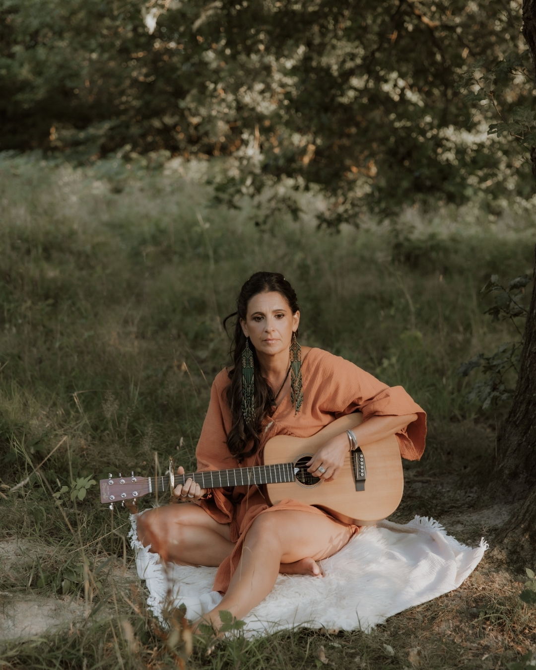 Branding sessions don't look like suits and backdrops anymore. They look, feel and breathe 'YOU'.
#hastingsphotographer #brandingphotoshoot #soundhealer #stleonardsistheplacetobe