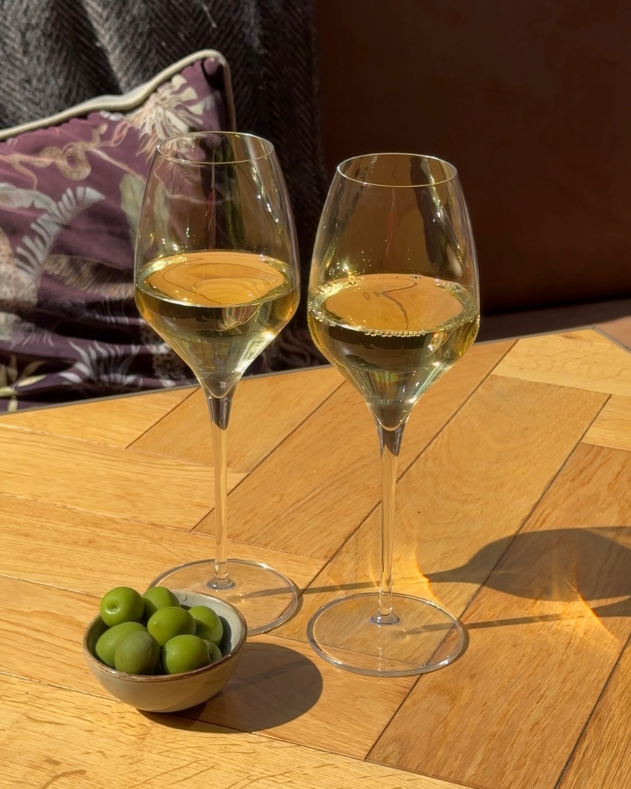 The roof’s open today and it actually feels like summer for once ☀️ We’re open from 4pm if you’re out later, come have a glass!
#FarrandsBar #LeedsBars #CocktailsInLeeds