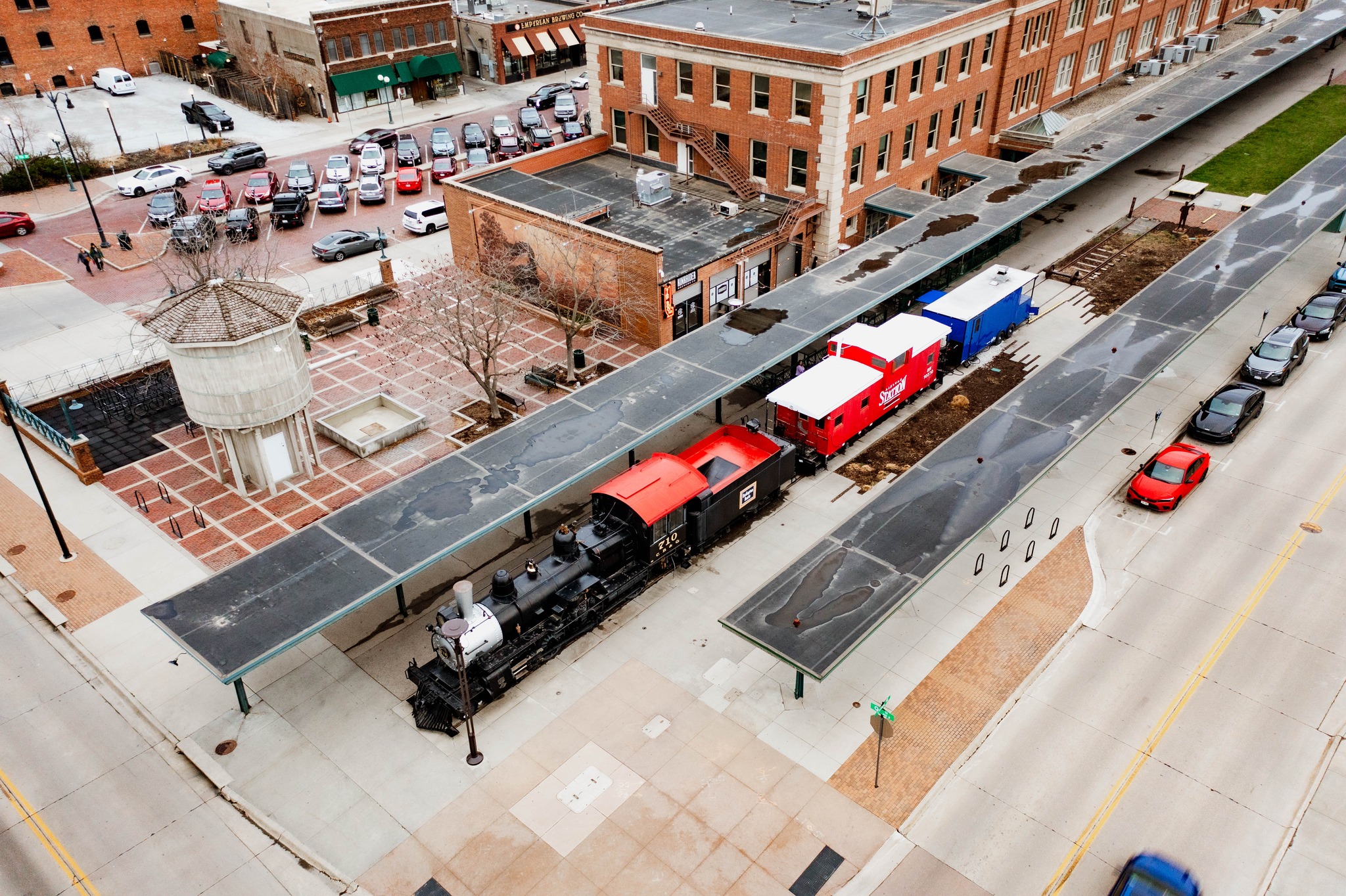 Pull up for pizza, stay for the beer đđș
The Pizza Train is officially open.