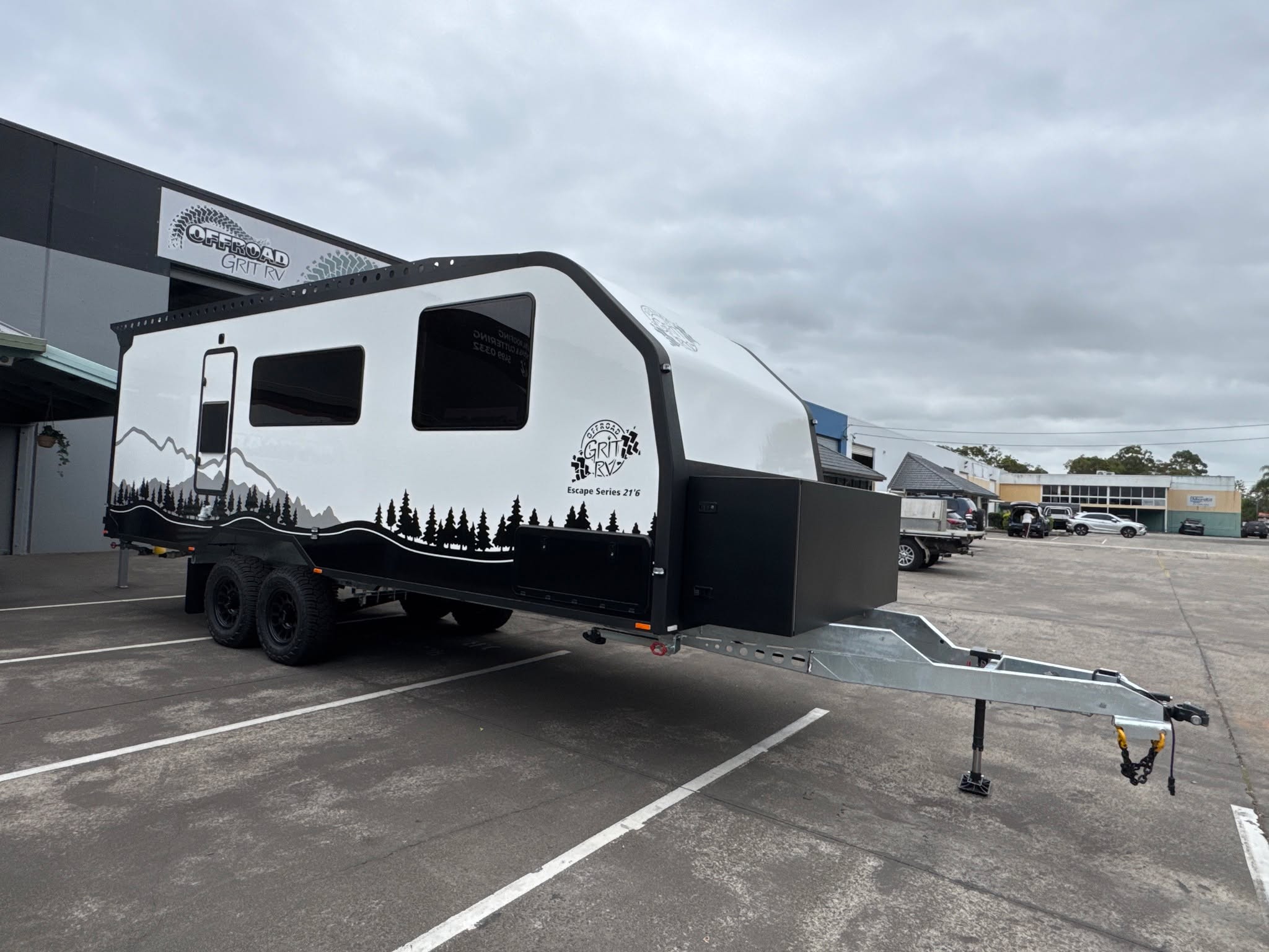 Number 1 of our 2 New Zealand builds 🇳🇿
The ever-popular Butler’s Pantry layout was the clear choice for the Bartholomews, and with a layout this seamless, it’s easy to see why.
Built for serious off-grid capability and long-term comfort, this one features:
✅ Length: 21'6
✅ Tare: 2840kg
✅ ATM: 3500kg
✅ 600Ah Lithium
✅ 1320W Solar
✅ Cruisemaster XT Coil Suspension
✅ ORG Outdoor Kitchen
✅ OGO Composting Toilet
✅ Extended Drawer Bar
✅ Stunning green and gold interior finish
A massive congratulations to the Bartholomew's and @dne_outdoors for taking the first ever Offroad Grit RV across the ditch 👊
👉 Wake up somewhere different.