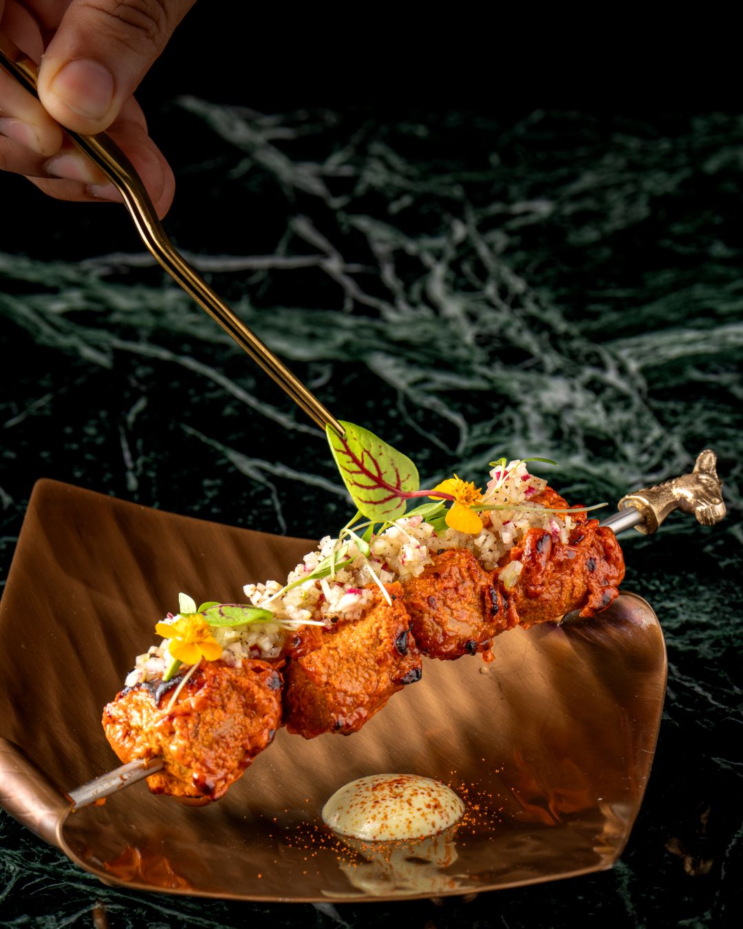 For those who love depth of flavour. 🔥🥩 Our Shikari Maas ke Sule features premium Australian lamb striploin, marinated with Mathania chillies and garlic, grilled to perfection.
Finished with a fresh fennel & radish salad and served alongside mustard mint chutney.
A beautifully balanced dish you’ll keep coming back for.
Book your table now and indulge.
สำหรับคนที่รักรสชาติเข้มข้น 🔥🥩 Shikari Maas ke Sule เนื้อแกะออสเตรเลียส่วนสตริปลอยน์ หมักพริก Mathania และกระเทียม ย่างจนหอมกรุ่น
เสิร์ฟพร้อมสลัดเฟนเนลและหัวไชเท้าสด และซอสมัสตาร์ดมิ้นต์ รสชาติกลมกล่อมที่คุณจะอยากกลับมาซ้ำ
จองโต๊ะแล้วมาสัมผัสด้วยตัวเอง
👉🏼 For reservations: Link in Bio.
📞082-997-3399
📍Erawan Bangkok, Fl.2
🕒 Open Daily, 11:30 - 22:30
#JharokhabyIndus #JharokhaBkk #JharokhaBangkok #CelebratewithJharokha #IndianCuisine