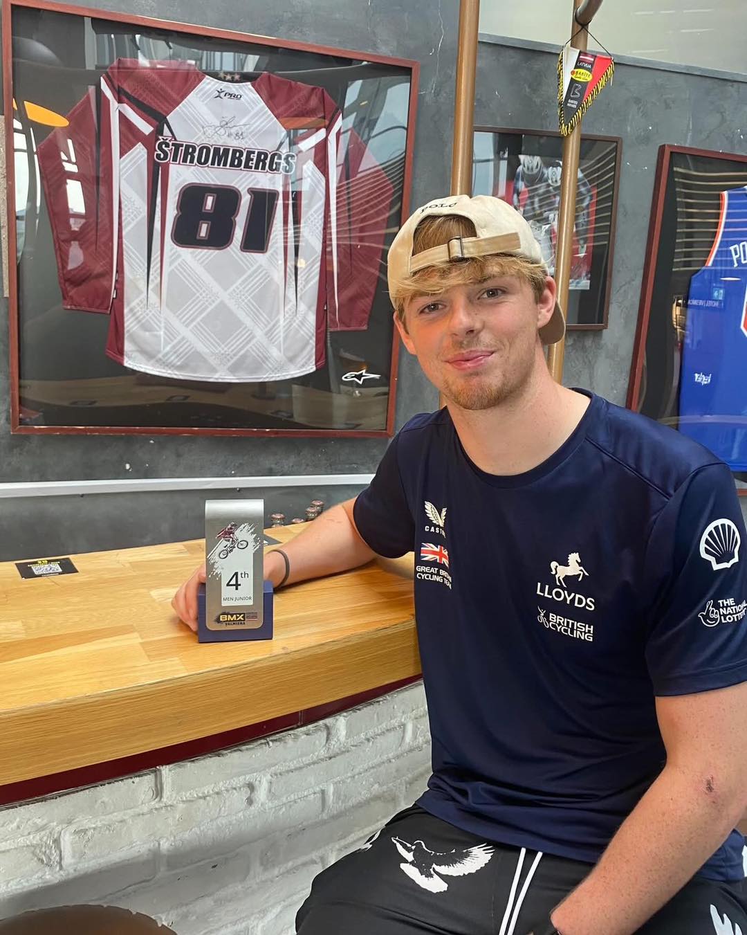 Sending massive healing vibes to our one and only Coach Harry!
Harry took a nasty fall in Tiel this weekend after an amazing start to he’s races ☹️
Heal fast Harry and safe journey home 🙏🏻