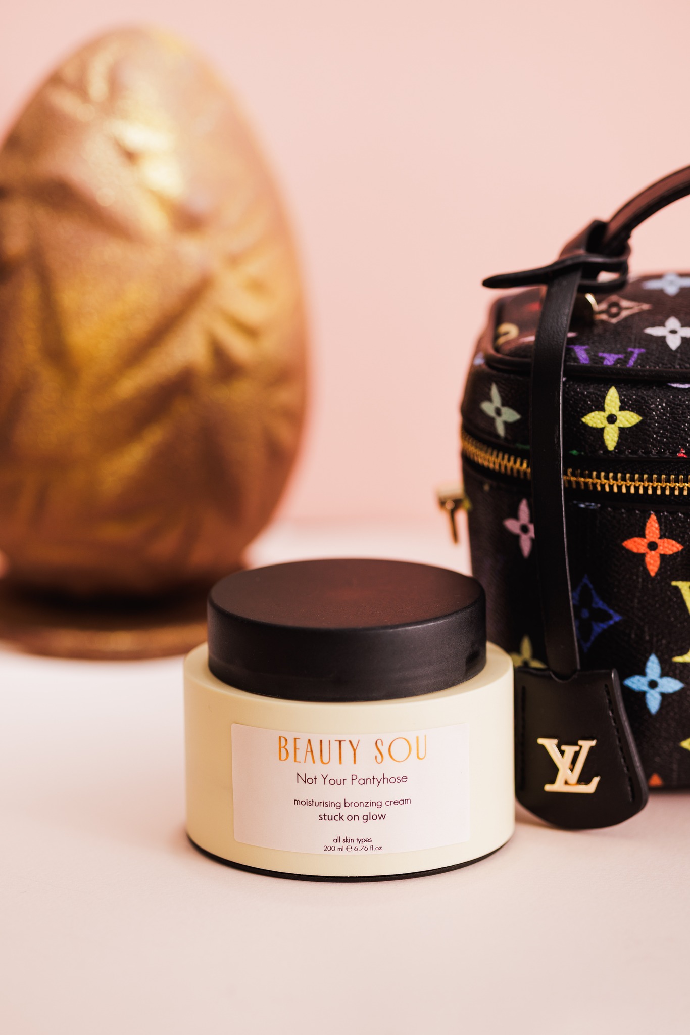 Bare but better. ✨
Not Your Pantyhose by Beauty Sou. The refined touch of anti-aging hydration that mimics the perfect stocking finish.
Wrapped in Coconut and the whisper of a Summer Breeze. The ultimate skin confidence. 🖤
#BeautySou #BeautyRitual #Minimalskincare #SensualConfidence #SunKissedRadiance #CoconutVibes #GlowRitual #ClassyGirl #LuxuryCare #SkinFilter #VeganBeauty #BeautyShot