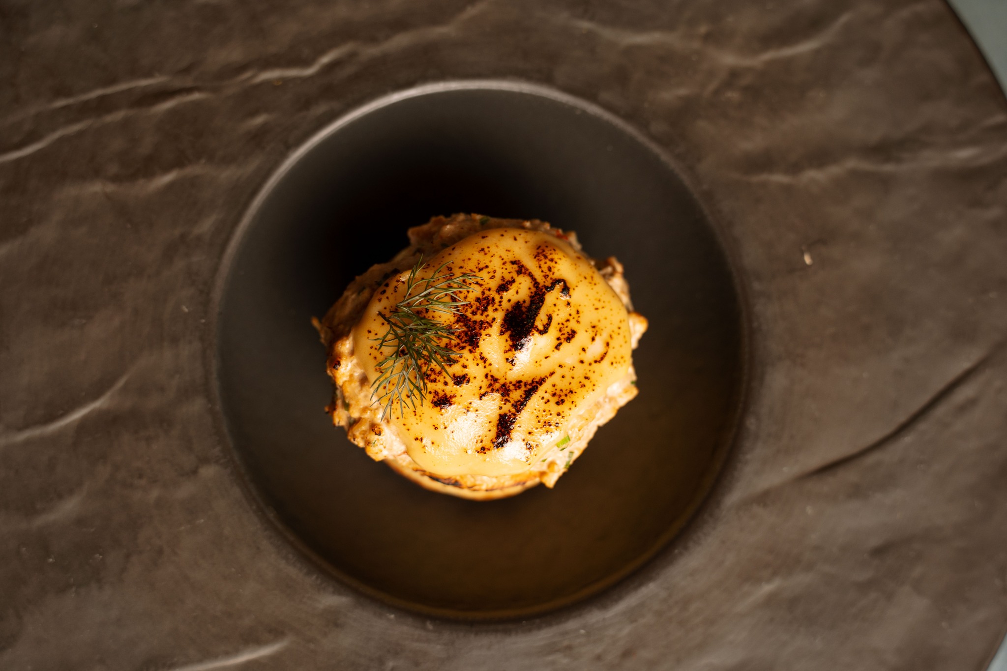 Crab & Smoked Eel Crumpet, Welsh rarebit.
A proper way to start.�
Crab, smoked eel and a rich Welsh rarebit bringing it all together.
#thedogatwingham #springmenu #top50gastropubs #visitkent