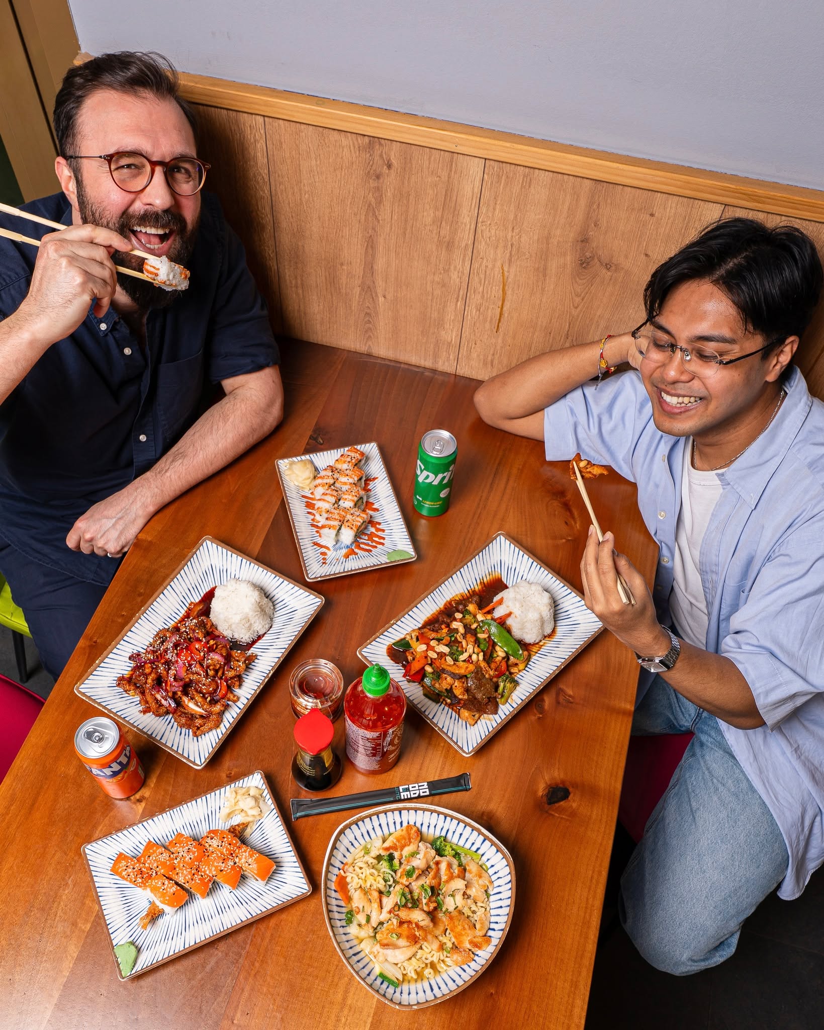 Was steht bei dir heute Abend am Speisenplan? Wie wär’s z.B. mit Gan Bian Chicken, Acht Schätze oder einer Spicy Salmon Roll? 😇🥢
#authentic #asianfood #foodlover #noodleking