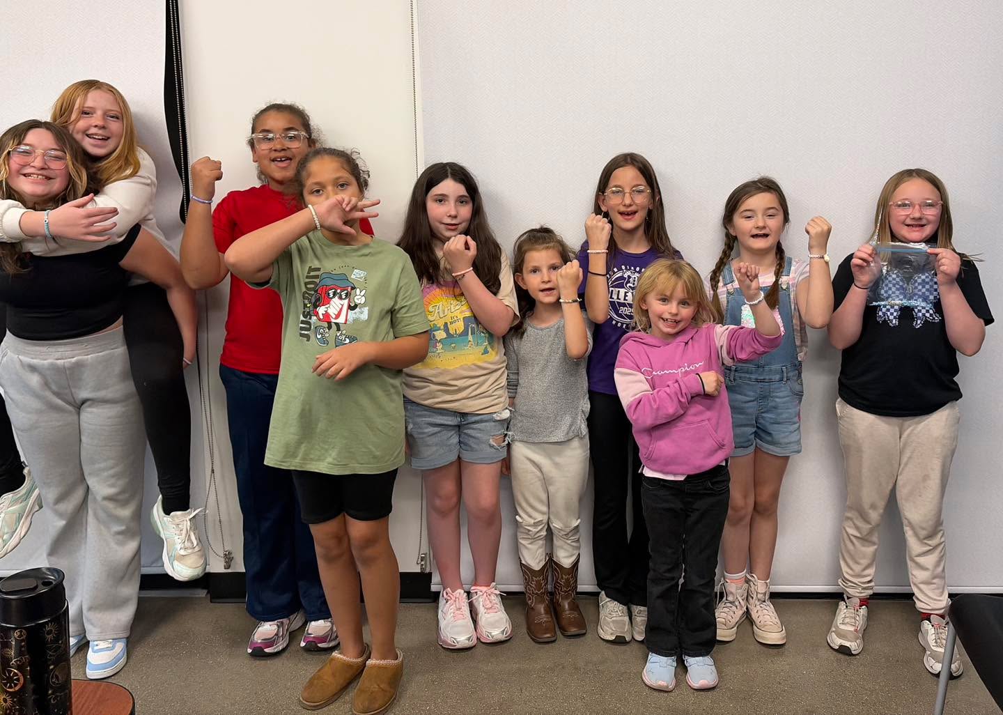 Our first Bracelet Buddies was a success!!
💜 music
💜 snacks
💜 bracelets
💜 friends
Thank you to all that joined in on the fun 🤩
Our next Bracelet Buddies will be May 14th!
See you at The Facility!