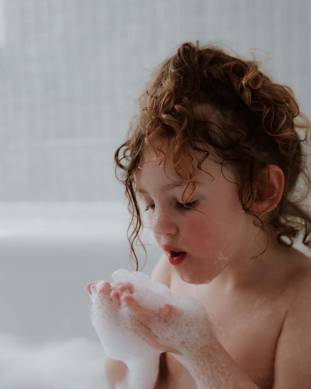 Lola asked for a bubble bath photoshoot, how could I say no??
Too cute.
Makes me want to capture more documentary every day moments....
#HastingsFamilyPhotographer #HastingsPhotographer #SussexMums #HastingsMums