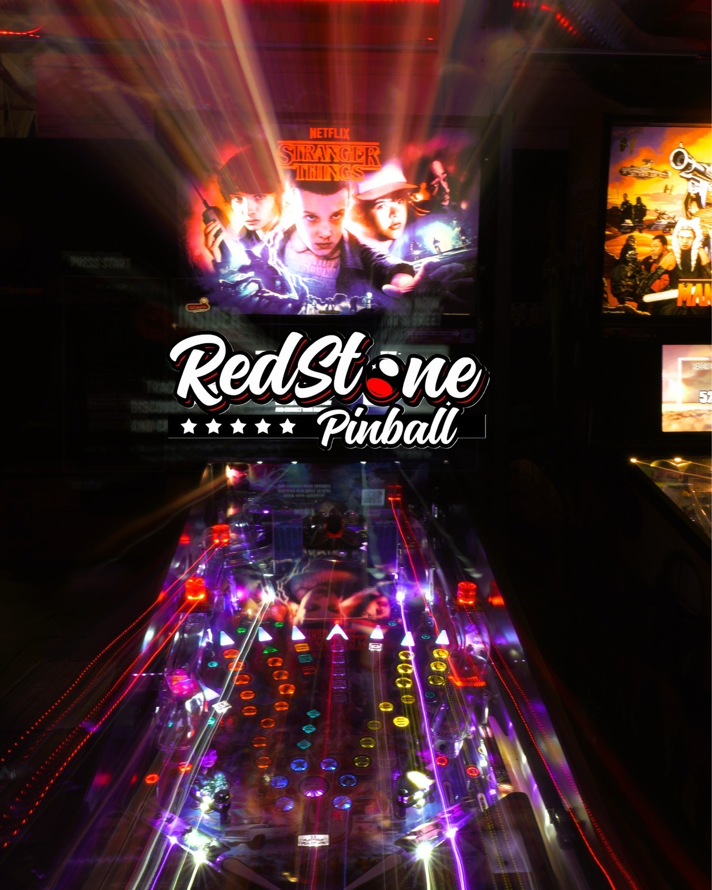 Vecka femton har vi öppet onsdag till lördag som vanligt 🔴
Onsdag 17-22 (tävling vid 19 ingår om man vill tävla)
Torsdag 17-22
Fredag 17-23
Lördag 17-23
Vill ni spela Attack from Mars, ABBA, Venom, Metallica Remake, The Walking Dead Remastered eller runt 50 andra flipperspel från 1978 till 2025, och ett 20-tal olika arkadspel som OutRun, Sprint 2, Guitar Hero, 🍻 Ice Cold Beer 🍺 och andra, så kom och besök oss 🕹
Inträde:
250 kr vuxen (175 kr ungdom)
150 kr från 20-22 på onsdag / torsdag och 21-23 på fredag
150 kr/h prova-på-pris – närsomhelst!
På fredagar kör vi Happy Hour / AW mellan 17 och 19 med schyssta priser på mat och dryck 🍕🍺
Spelen står på frispel! Bara att spela, spela, spela! Kanske med lite avbrott för mat, dryck och trevligt häng 👾🕹️🛸🚀
Vi har pizza, grillmackor med mera och fullständiga rättigheter på menyn 🍕🍻🎉
Varmt välkomna till oss på Sockerbruket 22 vid Röda Sten – där vi levererar spänning, skratt, umgänge och spelglädje! 🔴🍻🪩🎉
PS – Behöver du en plats för AW, kickoff, produktrelease, kalas eller kanske en avtackning? Vi hyr även ut våra flipperspel och arkadspel till kontor och event. Hör av dig så fixar vi ett riktigt party, oavsett anledning och plats! 🕹️