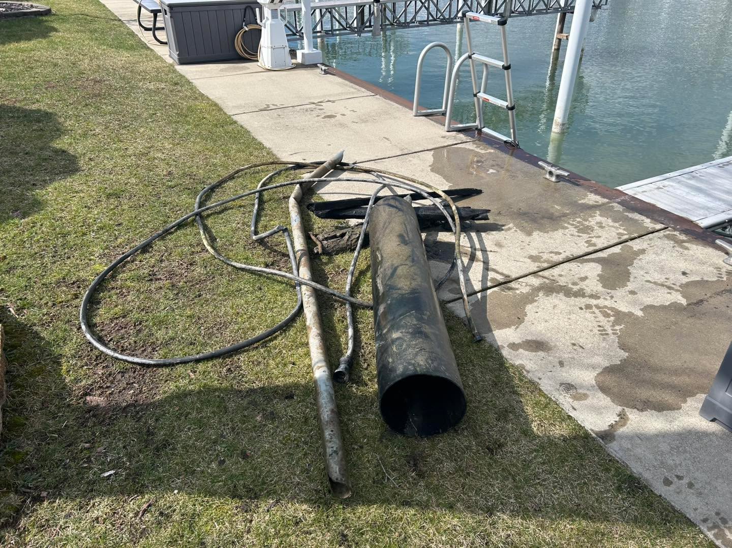 I cleared out a slip at Belle Maer today and found all this junk! The owners thought they hit something with their prop and wanted to know what was down there. With the water level so low this spring, it’s not a bad idea to check. I’ll be doing several more this week, get in touch at 586-873-8110 if you would like yours cleared out.
.
.
#recoverydiving #lakestclair #greatlakesstate #detroitriver #stclairshores #clintonriver #harrisontownship #boattown #algonac #stclair #metrobeach #michiganboating #puremichigan #michiganmarinas #metaldetector #safeharbormarinas #boatmichigan #bellemaer