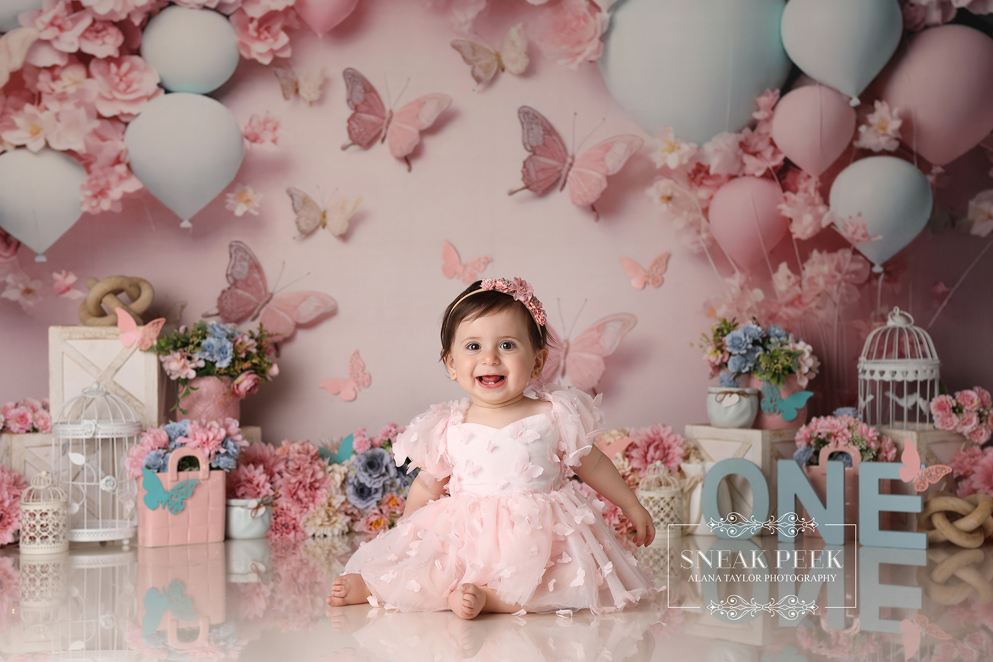 Floral Butterfly Garden… but make it absolute cake chaos 🌸🦋🎂
Turns out butterflies and buttercream coexist beautifully… just not neatly
And honestly, I wouldn’t have it any other way 🎉
Mya sat sweetly for about three seconds before those tiny hands went straight into the cake like she had a mission to complete She went from delicate garden vibes to full smash mode in record time, grabbing, squishing, and smearing like a tiny professional who understood the assignment perfectly 🤭🧁
Proof that even the prettiest setups are not safe once cake is involved… and honestly, that is exactly how it should be 👏
#cakesmashphotography #cakesmashmelbourne #babyphotographymelbourne #melbournebabyphotographer #clydephotographer #cranbournephotographer #berwickphotographer #pakenhamphotographer #firstbirthdayphotography #floralcakesmash #butterflytheme
Melbourne’s Leading Newborn, Baby and Cake Smash Photographer – Book Early!
www.alanataylorphotography.com.au
Gorgeous Cake by @Procrastibakery & Eatery
https://www.facebook.com/profile.php?id=61558649999526
- Newborn Photography Melbourne
- Smash Cake Photography Melbourne
- Newborn Photographer Melbourne
- First Birthday Cake Smash Photos Melbourne
- Cake Smash Photography Near Me
- Cake Smash Photos Melbourne
- Newborn Photography Near Me
- Newborn Baby Photographer Melbourne
- Cake Smash Photographer Melbourne
- Affordable Newborn Photography Melbourne
#cakesmashphotographymelbourne #cakesmashphotographermelbourne #babyphotographermelbourne #firstbirthdayphotos #smashcakemelbourne #cakesmashfun #firstbirthdaycakesmash #firstbirthdaysmashcake #smashcakephotographermelbourne #cakesmashphotosmelbourne #babyphotographyideas #cakesmashideas #cakesmashsession #firstbirthdaysmashcake #babysmashcakephotos #babyphotographyprops #melbournemums #melbournebabyphotographer #cakesmashinspo