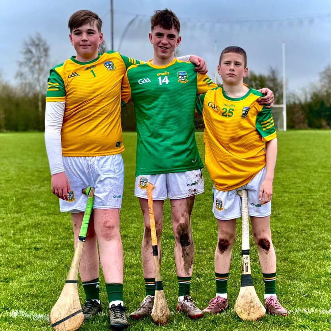 Comhghairdeas ó chroí to Alex Kelly, Ben Brennan and Ruaidhrí Ó Buachalla on their selection to the @meathgaa_official U14 county hurling panel. Éacht iontach bainte amach acu and a proud moment for everyone in Domhnach Mór Cill Dhéagláin. Wishing the lads every success as they represent their club and county in the months and years ahead.