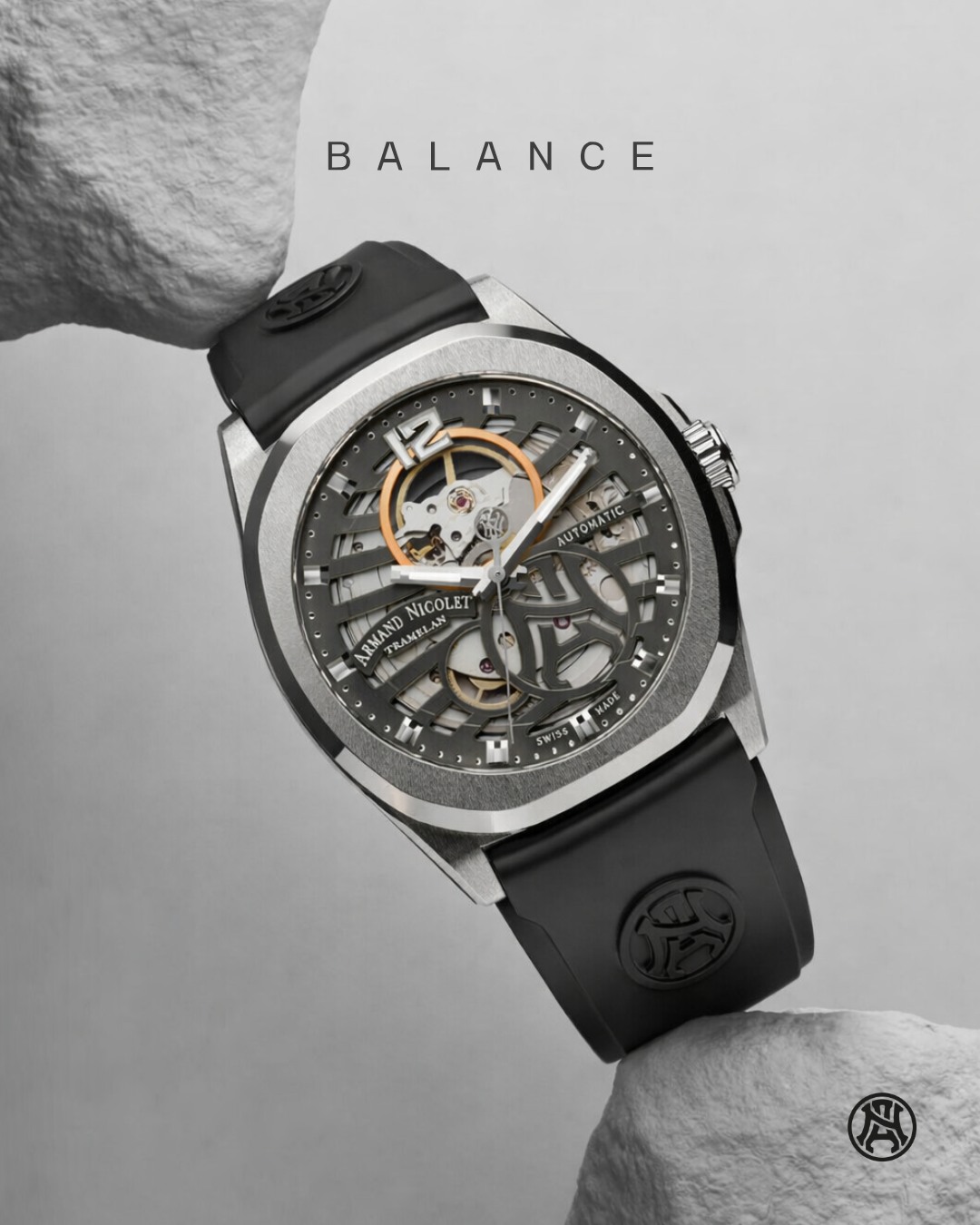 Checking the time becomes an experience.
With the J09 Skeleton, the dial unveils the heart of the watch, showcasing the precise dance of the gears and the beauty of mechanics in motion.
A perfect balance between technique, transparency and design.