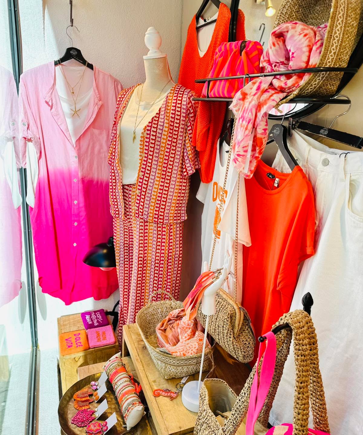 Warnung: Kann akute Sommergefühle auslösen. ☀️🧡🩷
Unsere Öffnungszeiten:
Montag-Freitag 9 - 18 Uhr
Samstag 9 - 17 Uhr
@cubes_baden
—
Hier findet ihr uns:
CUBE‘S M2 Rathausgasse 8, 2500 Baden
CUBE‘S M³ Rathausgasse 12, 2500 Baden