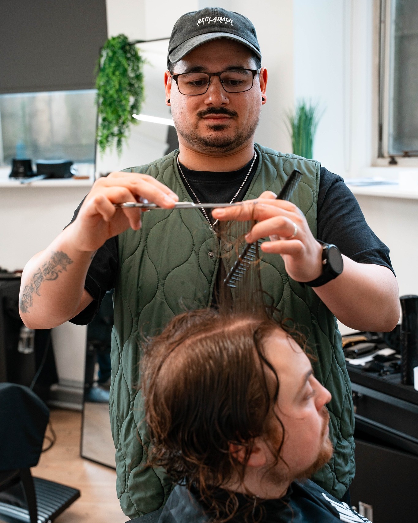 Long hair requires a considered approach, and scissor work allows for a more refined, natural finish.
At our Manchester salon, we focus on shape, balance, and movement, carefully removing weight while maintaining length, so the hair sits well both in the chair and in everyday wear.
Whether you are maintaining longer styles or working towards a new shape, our team takes the time to ensure the result is clean, controlled, and tailored to you.
Appointments available in Manchester. Booking recommended, with a cancellation list available for last-minute availability.
cratecheshire.nearcut.com