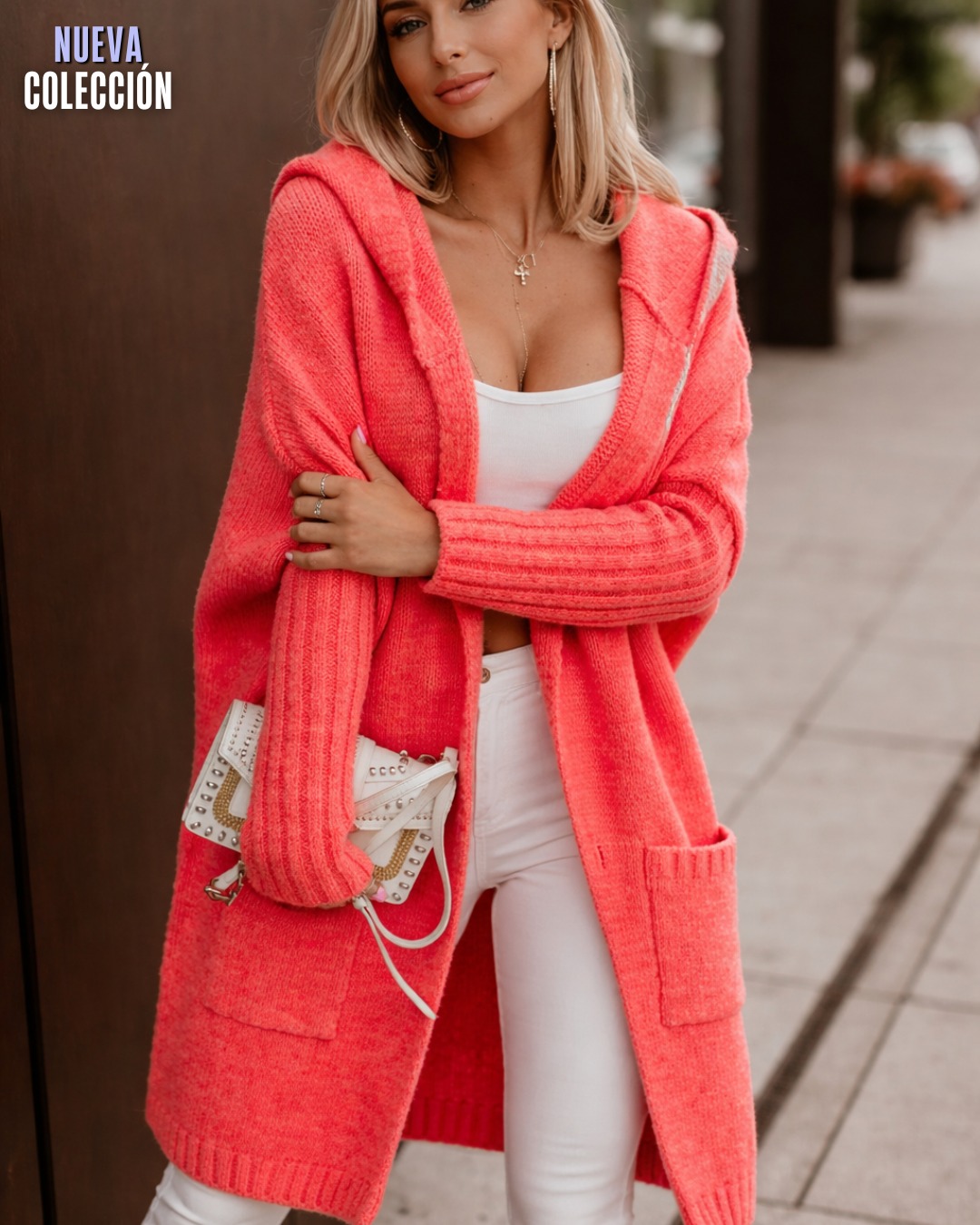 Saco Simply Live 💖
Un saco que combina abrigo, comodidad y un estilo único. Su diseño suave con capucha y detalle “Simply Live” le aporta un toque moderno y relajado, ideal para destacar en tus looks diarios.
✨ Talles: S al 3XL
📲 Consultá por WhatsApp 095 899 722 y sumalo a tu outfit.
#RoccoUruguay #NuevaColección #ModaOtoñoInvierno #LookCasual #EstiloRocco