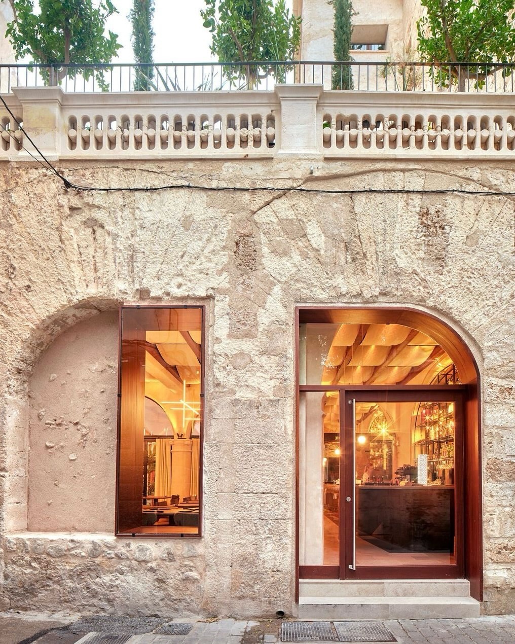 Inspiration- Architecture
Nobis Hotel Palma
Restored by @jordiherreroarquitectos and @eduacuna47
Interiors by Wingårdhs @inside_wingardhs
📷 José Hevia
.
.
.
.
.
Les inspirations qui nous émerveillent:
#johnpawson #miesvanderrohe #richardneutra #peterzumthor #marcelbreuer
#airesmateus #linabobardi #lecorbusier #louiskahn #alvarosiza
#minimalarchitecture #modernarchitecture #modernism #modernistarchitecture
#brutalism #contemporaryarchitecture #minimalistdesign
#architecturalphotography #designinspiration
#architecture #instaarchitecture #archilovers
#architecturefrance #architectureparis