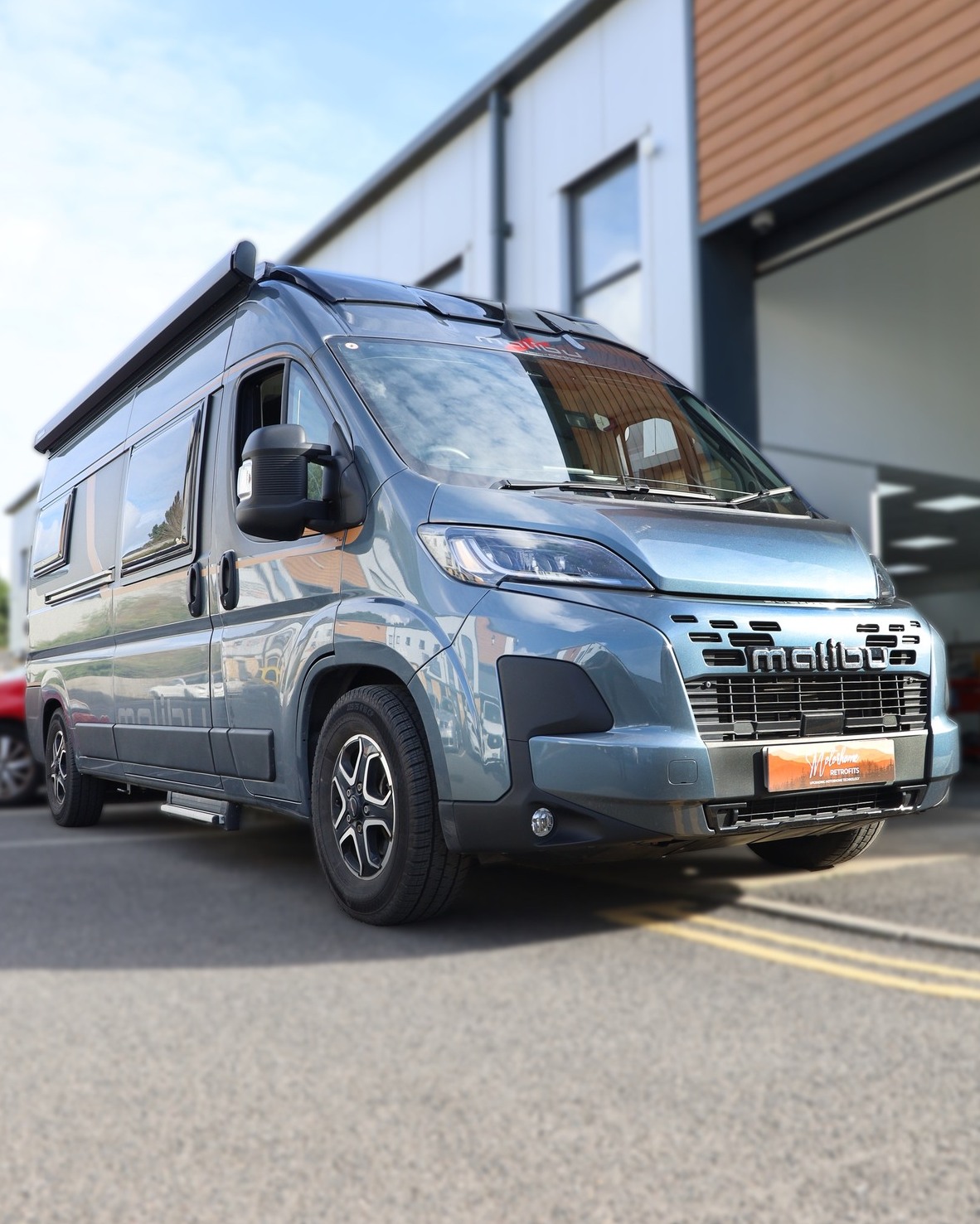 Check out the transformation we've completed on the doors of this motorhome! 🔊
Another "Premium Triple Audio Package", this time for a 2025 Malibu motorhome!
We've installed Eton component speakers with drivers in the doors and tweeters in the A-pillars, extensive Comfort Mat sound treatment on the doors ("Stages 1, 2 & 3"), a Phoenix Gold monoblock amplifier, and an Alpine under-drinks-holder subwoofer!
👉 Interested? Get in touch via the contact form on our website today!