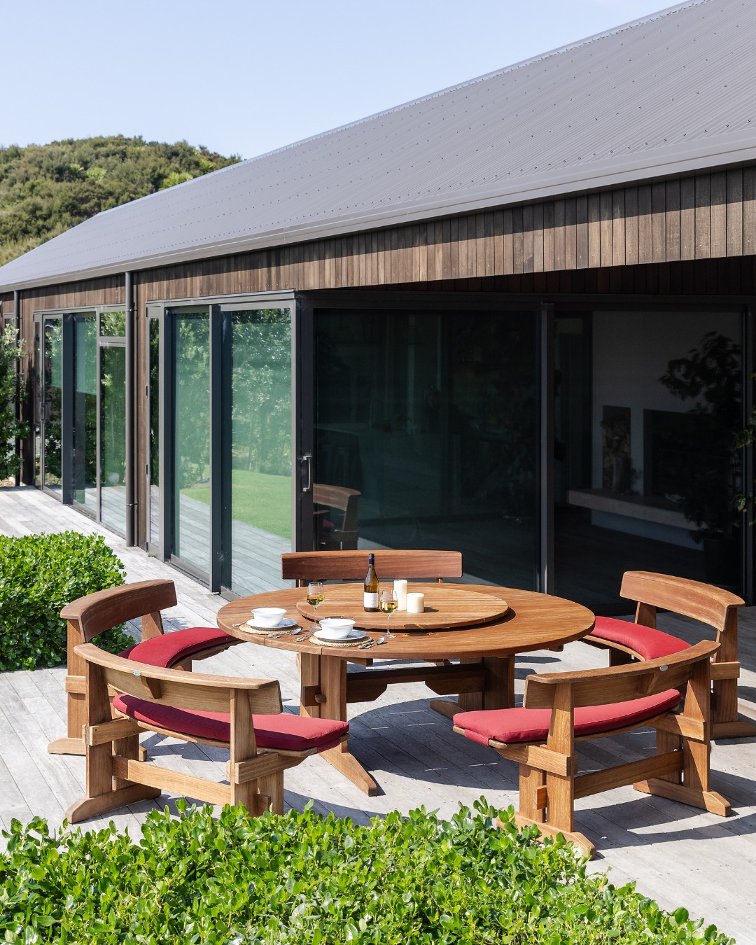 Where everyone gathers, conversation follows.
The round setting invites connection from every angle, creating a space where no seat is secondary and every moment is shared. Crafted for long lunches, slow evenings, and stories that unfold over time.
Timeless in form, effortless in function.
Because the best gatherings are the ones where everyone belongs.
Proudly Designed & Handcrafted in New Zealand Since 1984.
Explore more on our WEBSITE, link in bio!