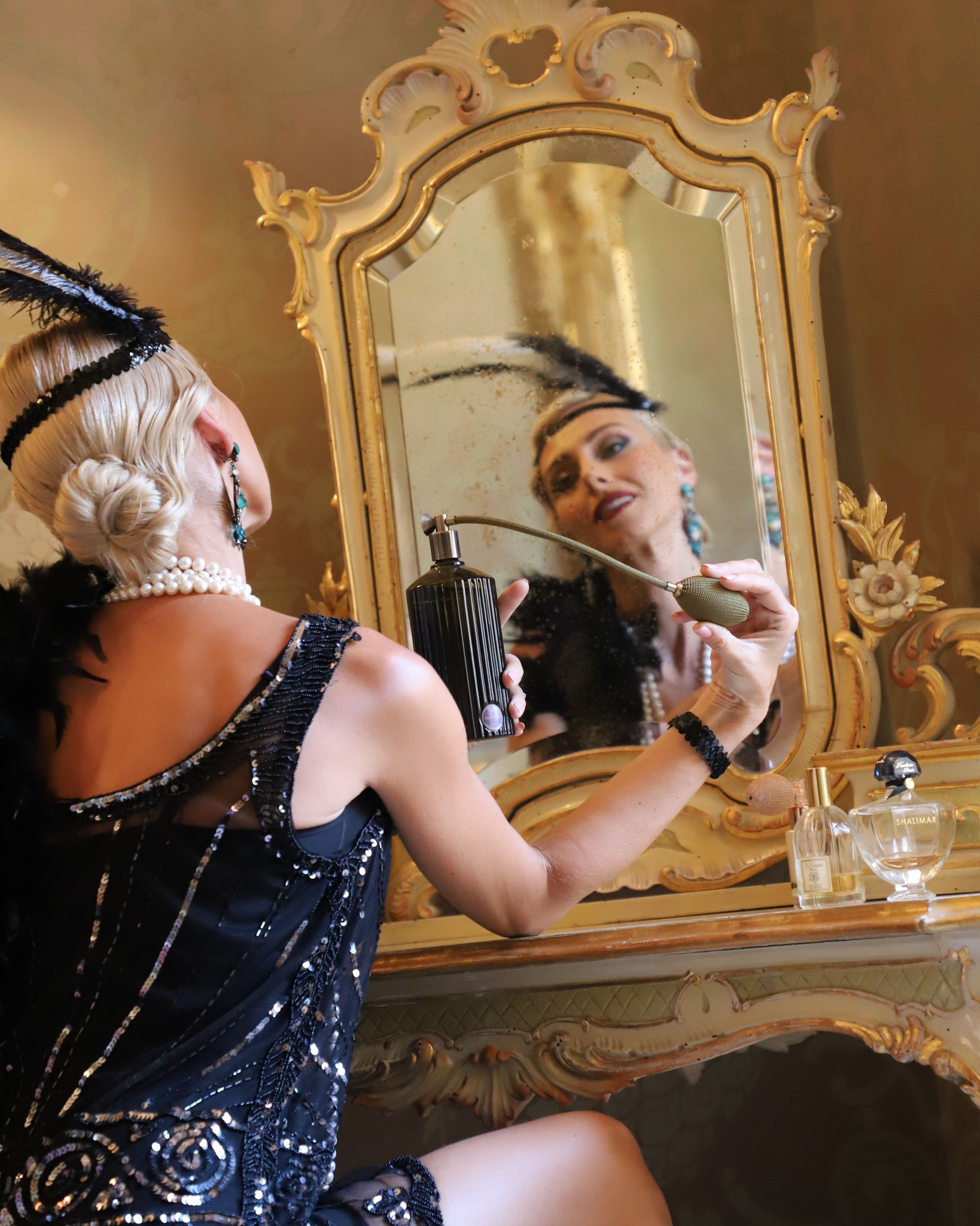 One last spritz, and you're ready.
Have you got your ticket for the Prohibition Ball yet? Link in bio.
#PalazzoParisio #PalaceLife #visitpalazzoparisio