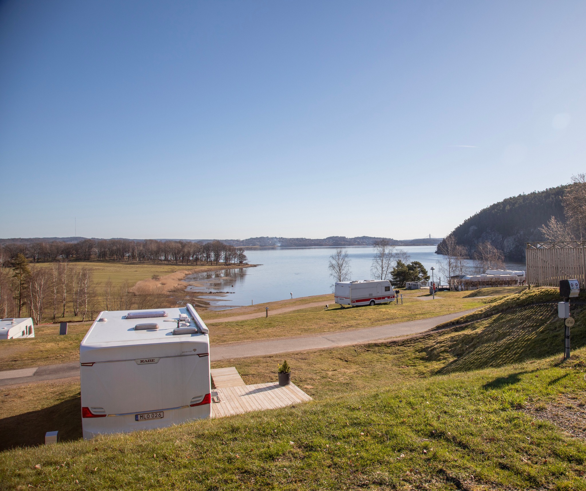 En morgontur på området 🤩 Så vårigt och fint det börjar bli ute! 🌸
Kikar man på väderleksrapporten är vi bortskämda med solsken och lite högre temperaturen hela veckan 🙌 Perfekt påsklovsväder!
Passa på att besöka oss! 🤩
Campa, bo i stuga, paddla kanot eller kajak, klättra i Höghöjdsbanan, spa:a, hyr elcyklar eller ta en fika på uteserveringen…
Gör precis det ni känner för 💙
Vi har öppet alla dagar 08–22, välkommen ut till oss på Hafsten! ☀️
Kika in på hafsten.se för inspiration 👏
#Camping #vår #bohuslän #aktiviteter