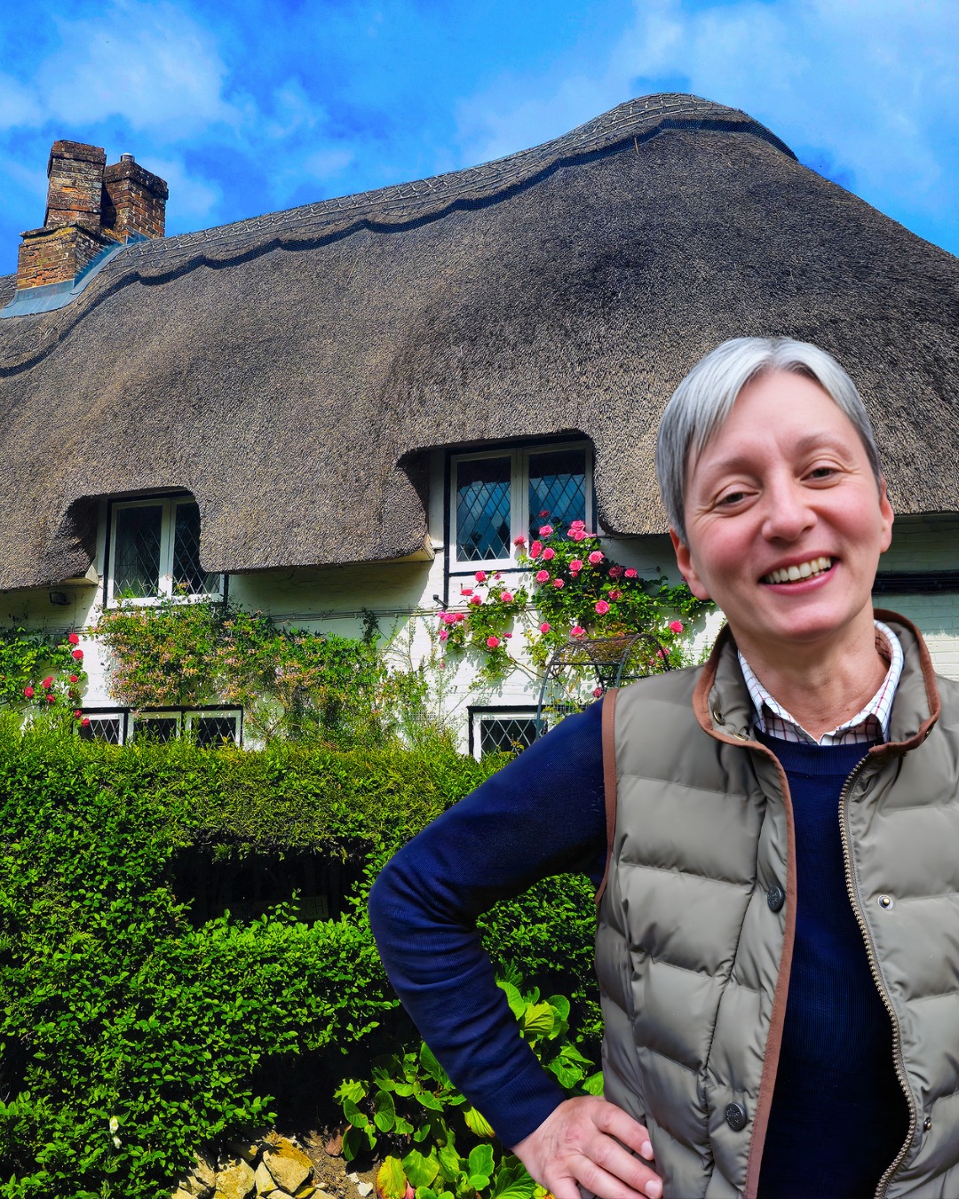 📣NUOVO VIDEO📣 Sapete qual è il parco nazionale più vicino a Londra? E sapete dove si trova una delle prime dieci attrazioni naturalistiche del Regno Unito❓
Nel mio nuovo video, ora disponibile sul mio canale, vi porto alla scoperta dei South Downs, lo splendido parco dell'Inghilterra del sud in cui io vivo e che amo profondamente. ❤
Una zona di straordinaria bellezza dove si trovano alcuni dei villaggi più belli, e soprattutto autentici, di tutta la campagna inglese. 🏡
Se amate i cottage fiabeschi, i villaggi incantati e le morbide colline verdi, preparatevi a restare affascinati da questo video. 😍
Il link per accedere al mio canale YouTube è nella bio del mio profilo qui su Instagram.
#passionecampagnainglese #southdowns #southdownsnationalpark #parconazionale #campagna #campagninglese #villaggi #cottage #villagelife #countrylife #countrylifestyle #beautifulbritain