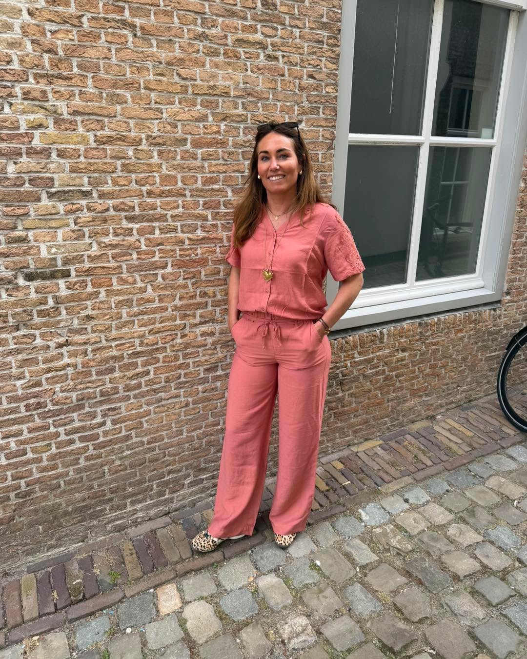 DUSTY ROSE 🩷
Hoe mooi is deze nieuwe collectie van Tramontana?!🤩
#newcollection #outfitinspo #dustyrose #bergenopzoom #broekenpaleis