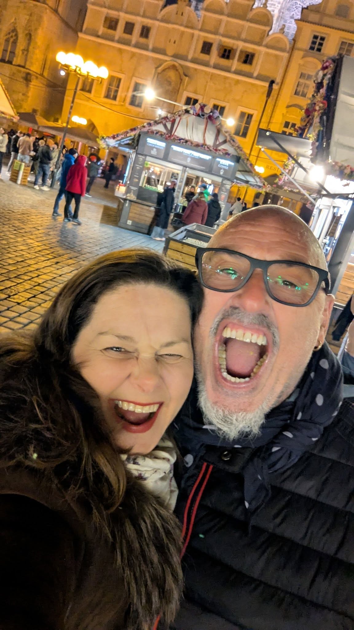 Když po letech vidíš starého kámoše.
Da tanto che non ci vediamo. Andiamo alla grande come sempre.