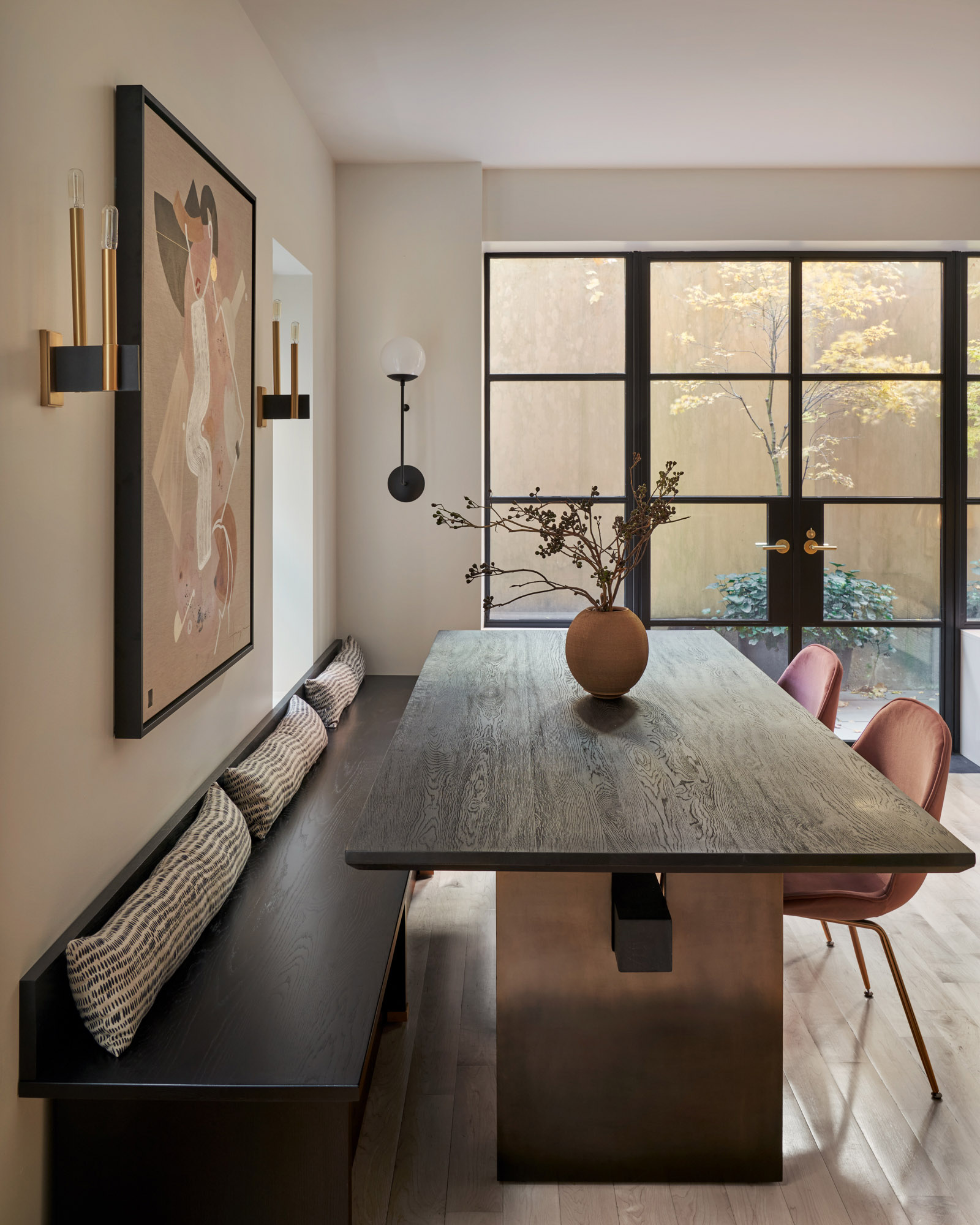 Art is never an afterthought in our design.
At the beginning of our projects, part of our process is to walkthrough the Lorla Studio art lookbook. Art grounds the space in something personal from the very beginning and often times serves as an anchor for a room's design.
For this West Village apartment, we partnered with Vancouver-based Taryn Brown on a custom commission. The piece lives seamlessly within the design and truly elevated the space.
#StatementArt #ArtInInteriors #Westvillage #DesignDetails