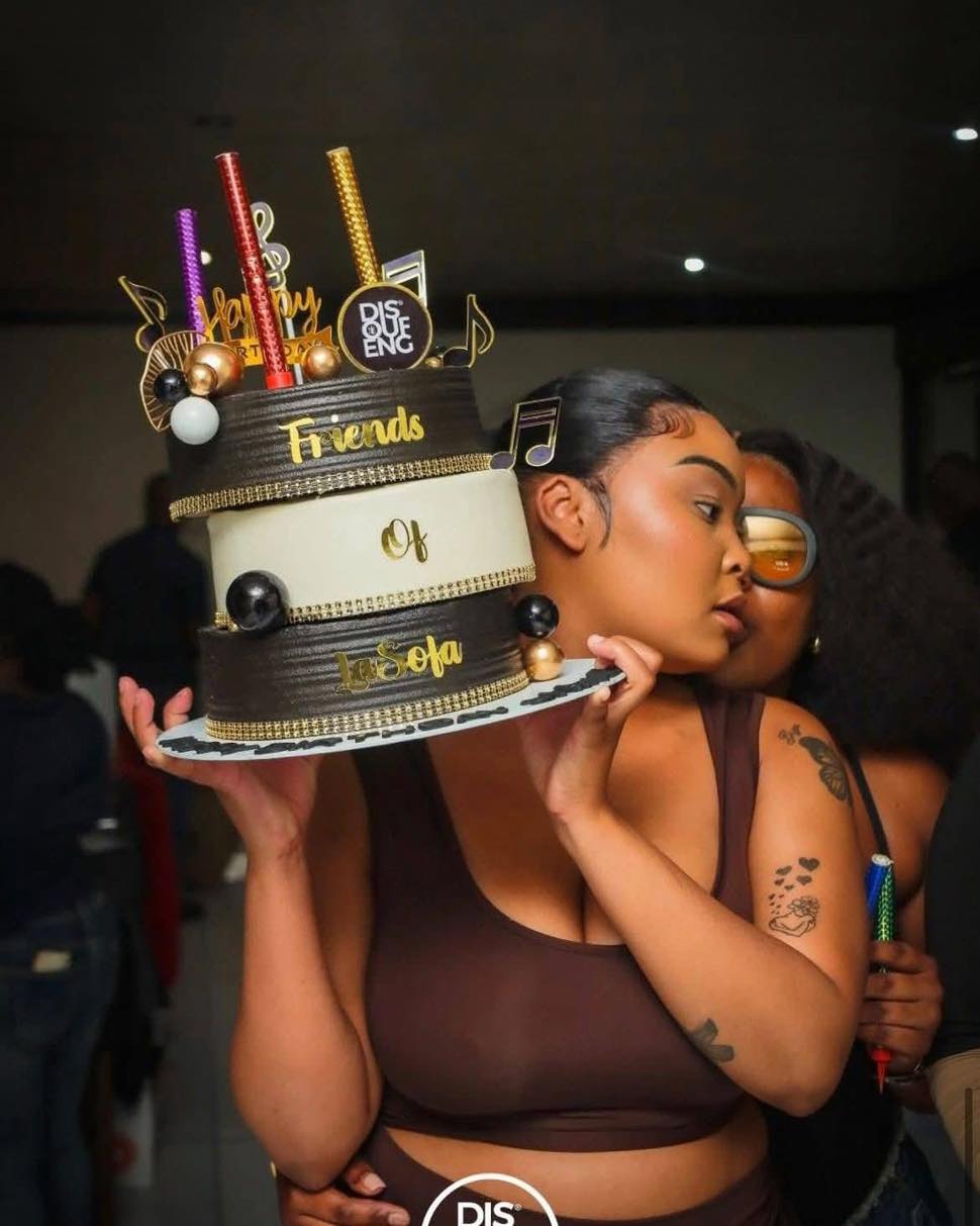 Black & White • 26 April 2026
Friends of La Sofa never disappoint.
Get ready for another unforgettable night.