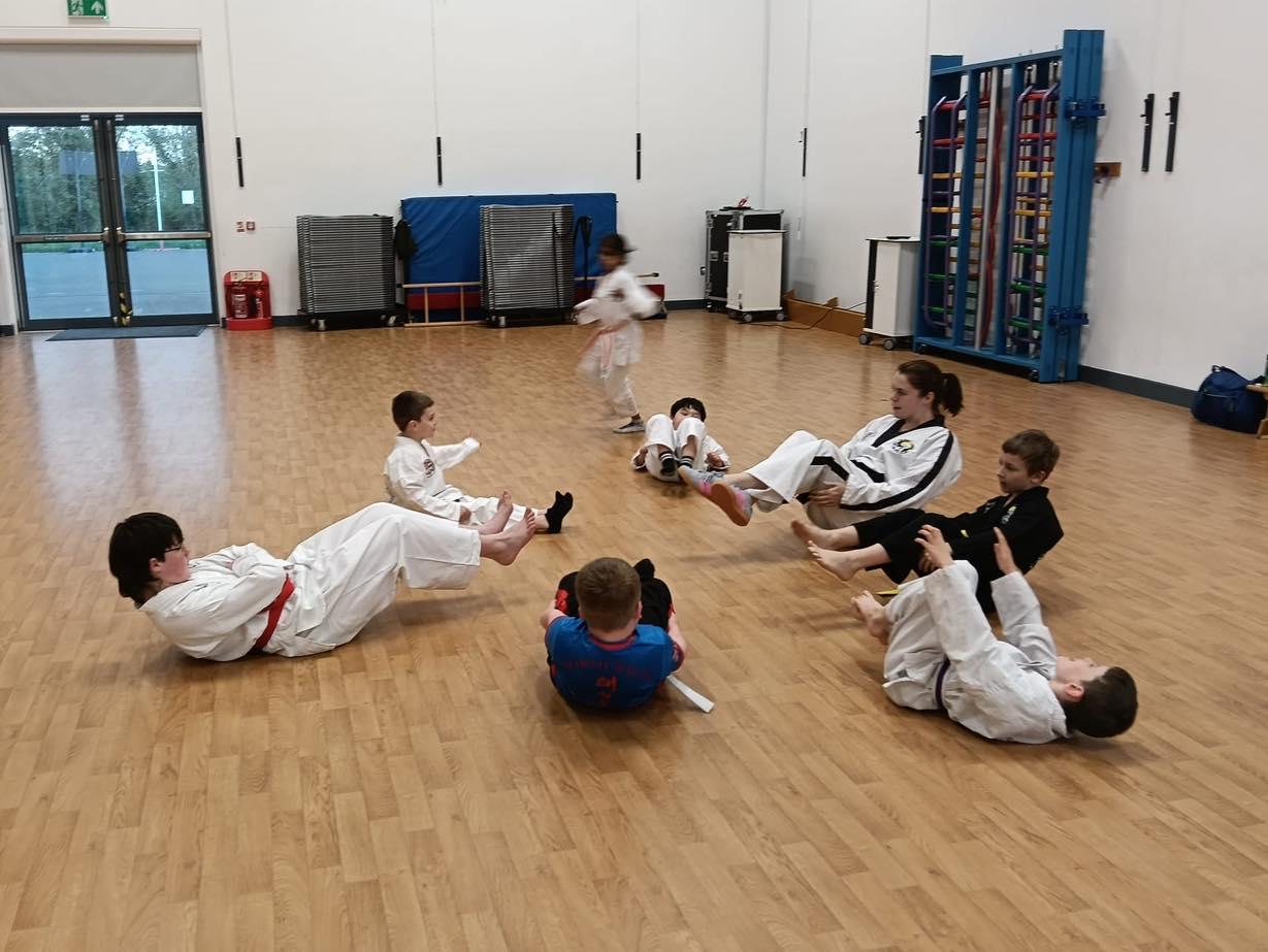 Do you have a child aged 4–9? 🐻🥋
Our fun, games-based Taekwondo classes are the perfect way to get them active while learning valuable life skills!
✨ Build confidence and self-discipline
✨ Improve balance, coordination, and fitness
✨ Learn focus, respect, and listening skills
✨ Make new friends in a positive, supportive environment
Every session is packed with energy, learning, and FUN—perfect for little beginners!
💥 From just £25 per month
💥 2 lessons per week
Spaces are limited—message us today to get started!
#KickingBearsTaekwondo #NorthWiltsTKD #SovereignTKD #TaekwondoKids #KidsActivities #MartialArts #ConfidenceBuilding #ActiveKids #SwindonParents #AfterSchoolClubs #KidsFitness #FunLearning