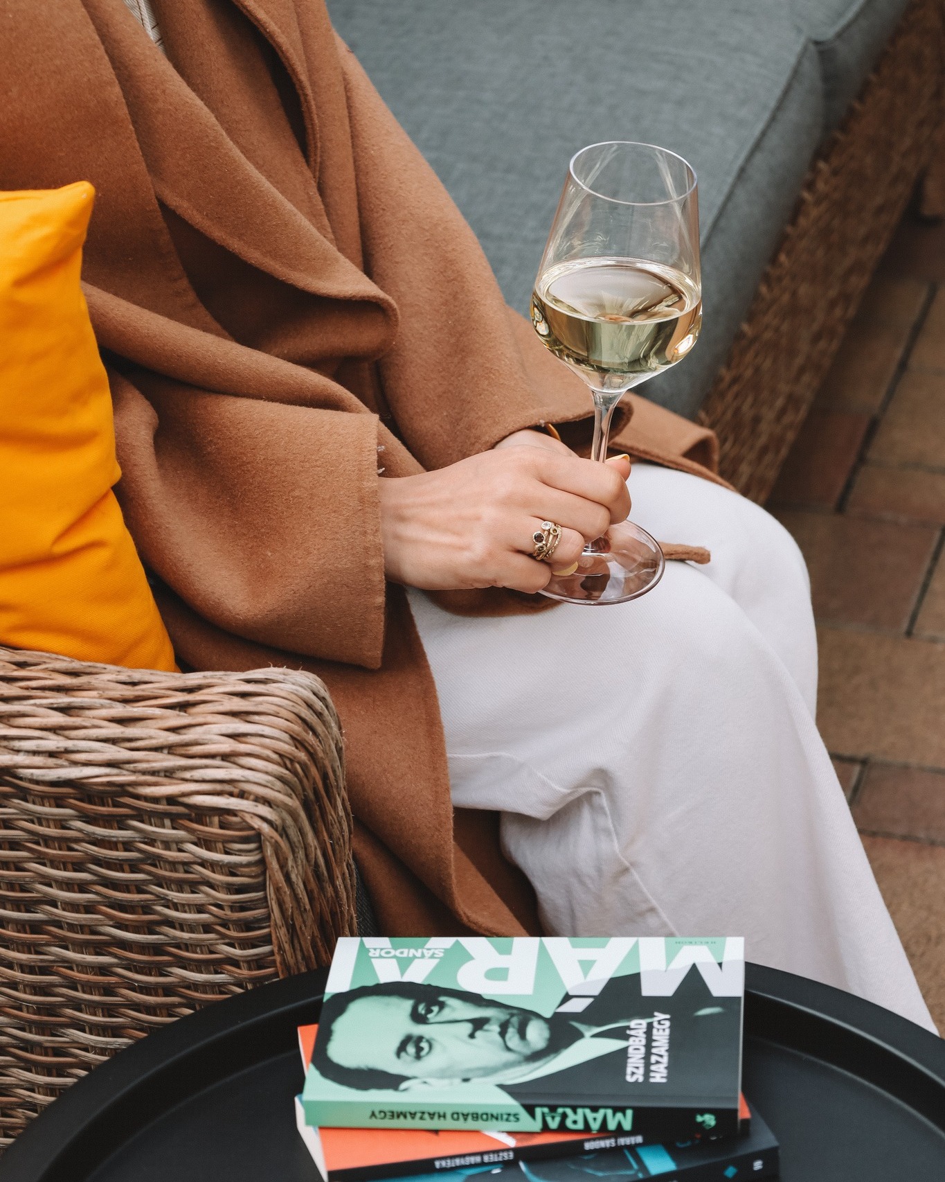 "Az élet nemcsak esztelen kényszermunka, hanem ünnep is." (Márai Sándor)