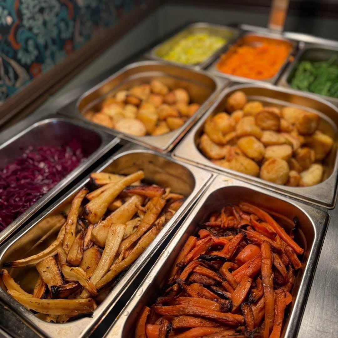 Carvery & Dessert for £16, yes please! 🙏
Join us at The Red House this Sunday for a cosy, home-cooked carvery served from 12–6pm. Add a dessert for just £3 with a regular or large carvery only!
Enjoy:
🍖 Three locally sourced meats
🥔 Crispy roast potatoes
🥓 Pigs in blankets
🍽️ Yorkshire puddings & stuffing
🥬 Seasonal vegetables
🧀 Creamy cauliflower cheese
🌱 Weekly veggie & vegan option
All freshly prepared, generously served, and ready for you to simply sit back and enjoy.
From just £13pp
Large £16 | Children £7
We still have some availability for this week, booking recommended 🤍
📞 01935 710124
📧 hello@theredhouseyeovil.com
Let us take care of Sunday ✨