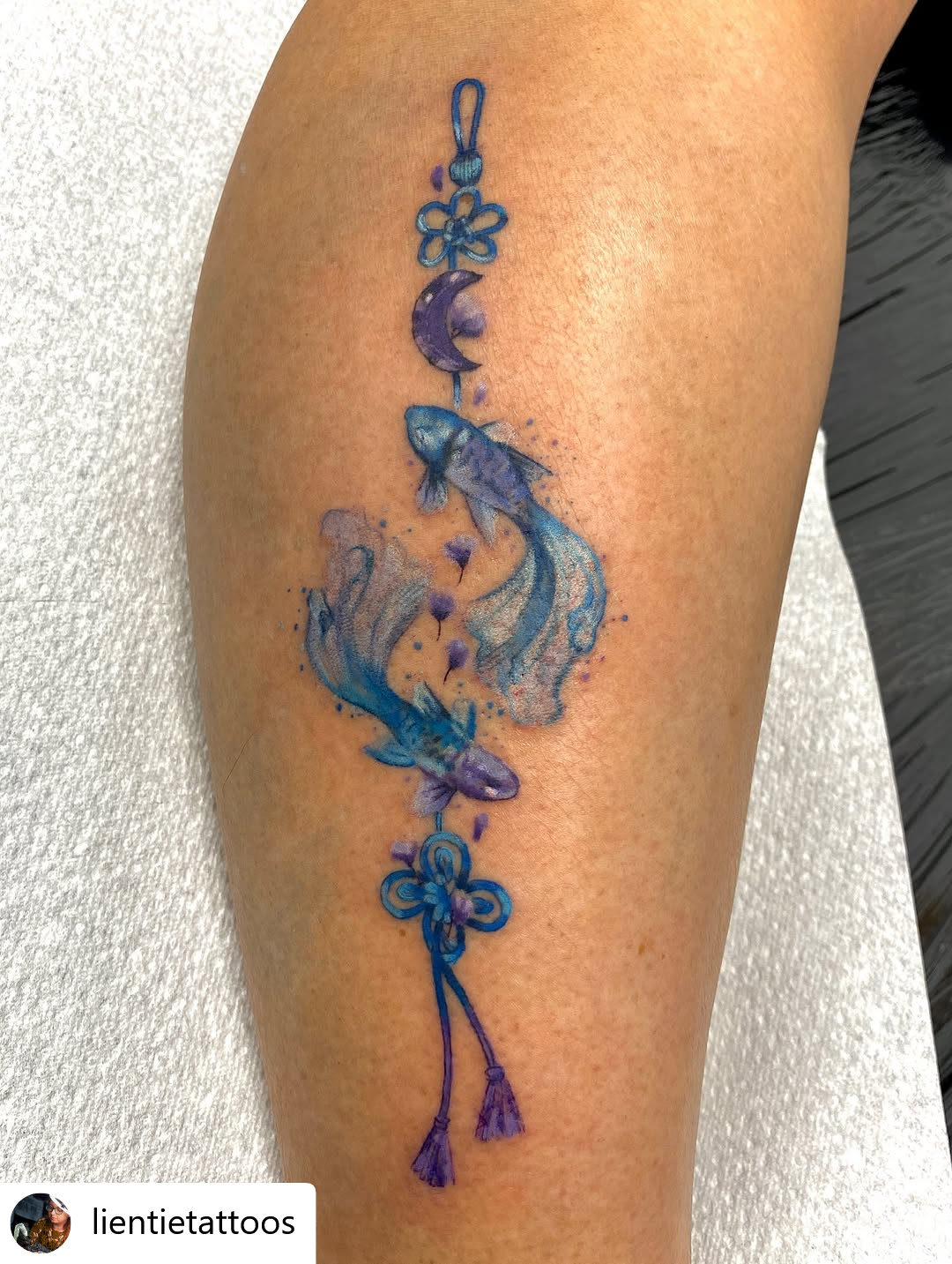 @lientietattoos A delicate piece combining some watercolour fish with Chinese knots and lilacs ✨I did a few like this a while back and really enjoyed designing them, this one was inspired by a piece she’d seen elsewhere and I reworked to be custom 🌙
#tattoos #delicatetattoo #tattooartist #colourtattoo