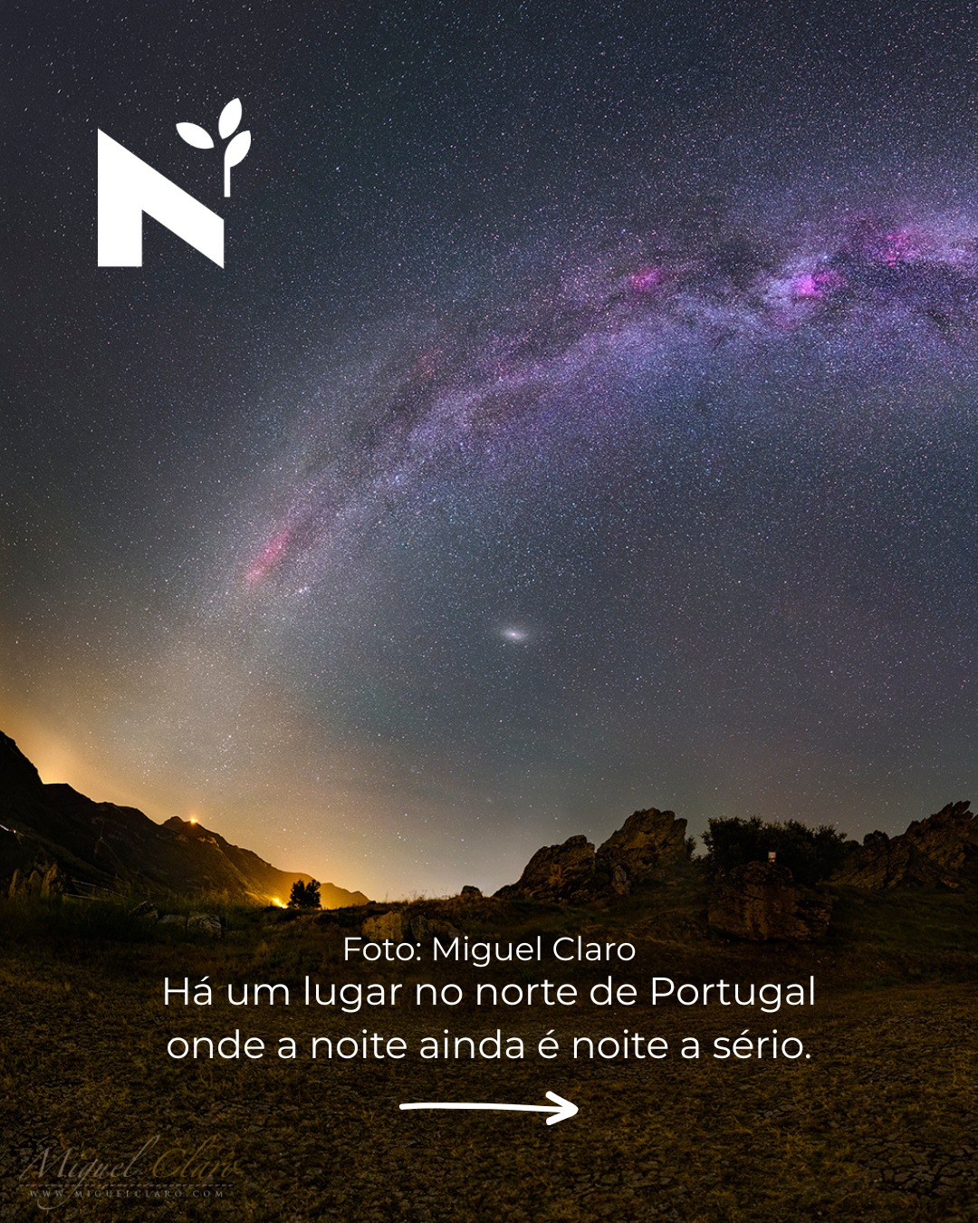 Há um céu em Portugal que poucas pessoas conhecem ⭐.
Não é no Alentejo. Não é no Algarve.
É no norte. Num vale encaixado entre montanhas, onde a noite ainda é noite a sério.
O Dark Sky® Vale do Tua é a primeira área protegida de Portugal certificada para observação de estrelas — e fica aqui, em Trás-os-Montes, no Parque Natural Regional do Vale do Tua.
Em agosto de 2026, este território tem uma posição privilegiada para ver o eclipse solar total — o primeiro visível na Península Ibérica em mais de um século — e logo a seguir as Perseidas sob lua nova.
Dois dos fenómenos astronómicos mais raros do século. No mesmo mês. Aqui. ✨
Há lugares que existem há séculos sem que ninguém os descubra. Este é um deles.
🔗 Guia completo no blog (link na bio)
#DarkSky #AstroturismoPortugal #ValedoTua #CéuEstrelado #TrásosMontes #VisitNorth #AzeiteaNorte #EclipseSolar2026 #Perseidas #StargazingPortugal #NorteDePortugal #TurismodeNatureza #Alijó #CarrazedadeAnsiães #Mirandela #Murça #VilaFlor #azeite #AltoDouro #turismoanorte #turismorural #olivoturismo #oliveoilturism #Portugal #portoandnorth #visitportugal #visitportoandnorth #evoo #slowlife #olivoturismoportugal