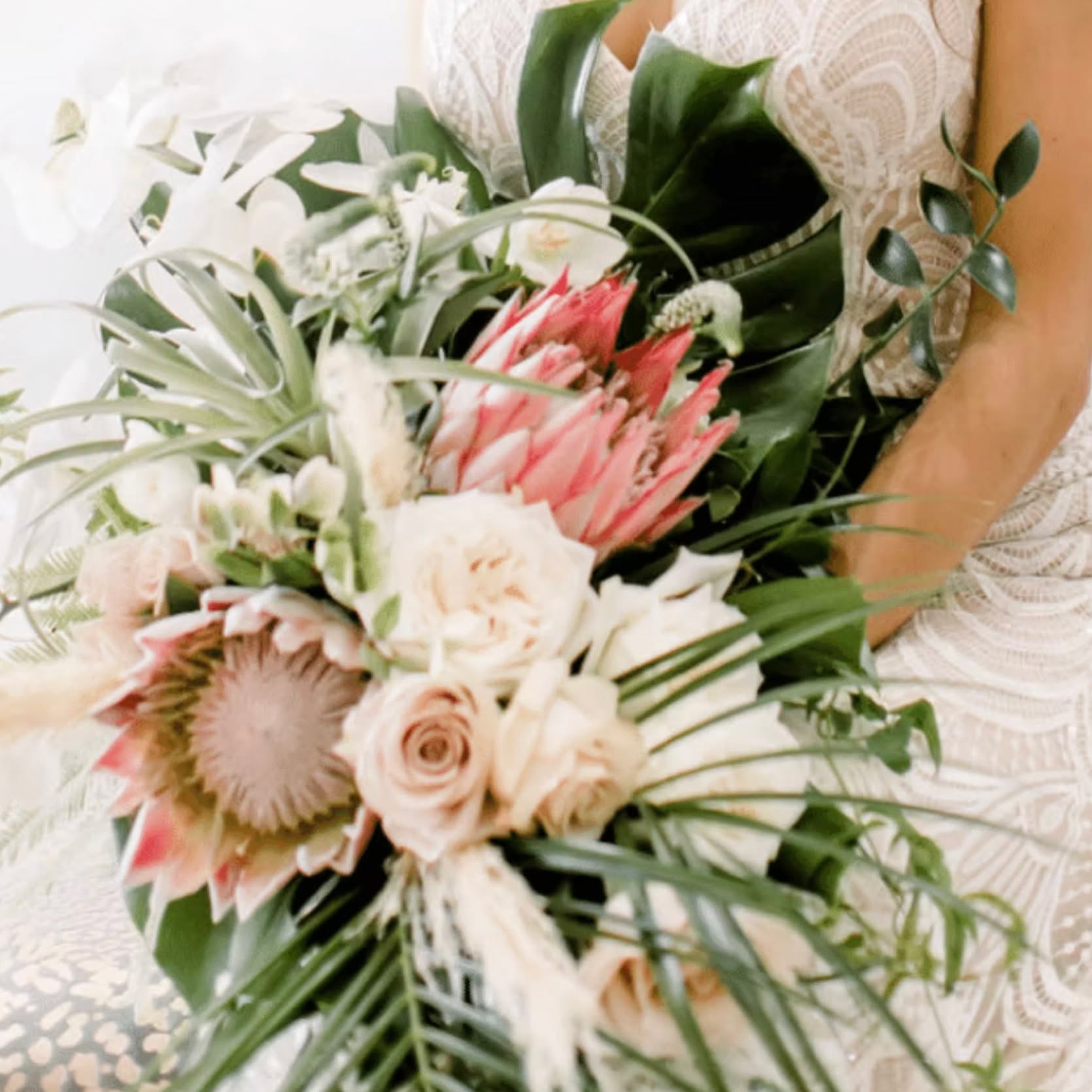 The recently renovated Meadowstone Manor offers a warm, welcoming environment with classic New England charm and deluxe amenities for luxury travelers. Situated on 30 acres of woodlands and near mountains, it provides a private getaway while being minutes from hiking trails, ski resorts, and downtown Stowe, offering the best of Vermont. Meadowstone Manor is an exceptional wedding venue, offering a serene, private setting within lush woodlands and mountains. Its tranquil atmosphere creates an intimate wedding experience, away from everyday life. Besides its peaceful ambiance, its prime location near outdoor activities and downtown Stowe makes it perfect for a wedding weekend, combining relaxation and adventure. The venue features renovated spaces designed for comfort and luxury, providing a stunning backdrop for weddings. The mix of classic charm and modern amenities ensures a memorable wedding day.
Can we tell you more? For details info@dominiquedebay.com or phone us at 1-212-752-1416 and Whatsapp 1-917-940-2407 #Dominiquedebaycollection @MeadowstoneManor @GemHacienda also consider @SeaPalmsEstate @seaoatscaptivaisland