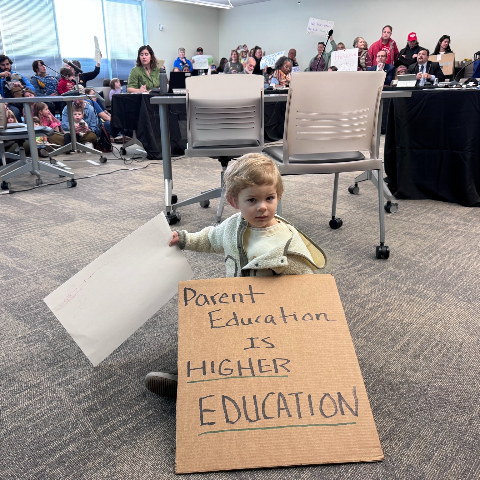 Thank you to everyone who showed up on Thursday for the Parent Education Rally. Your presence, your voices, and your support made a real difference.
Parent education matters because strong families build strong communities, and we’re not going to stop advocating for that.
If you want to take the next step or stay involved, visit westseattlepreschools.org/advocacy
Let’s keep showing up for our kids and for each other. 💙💛💚
