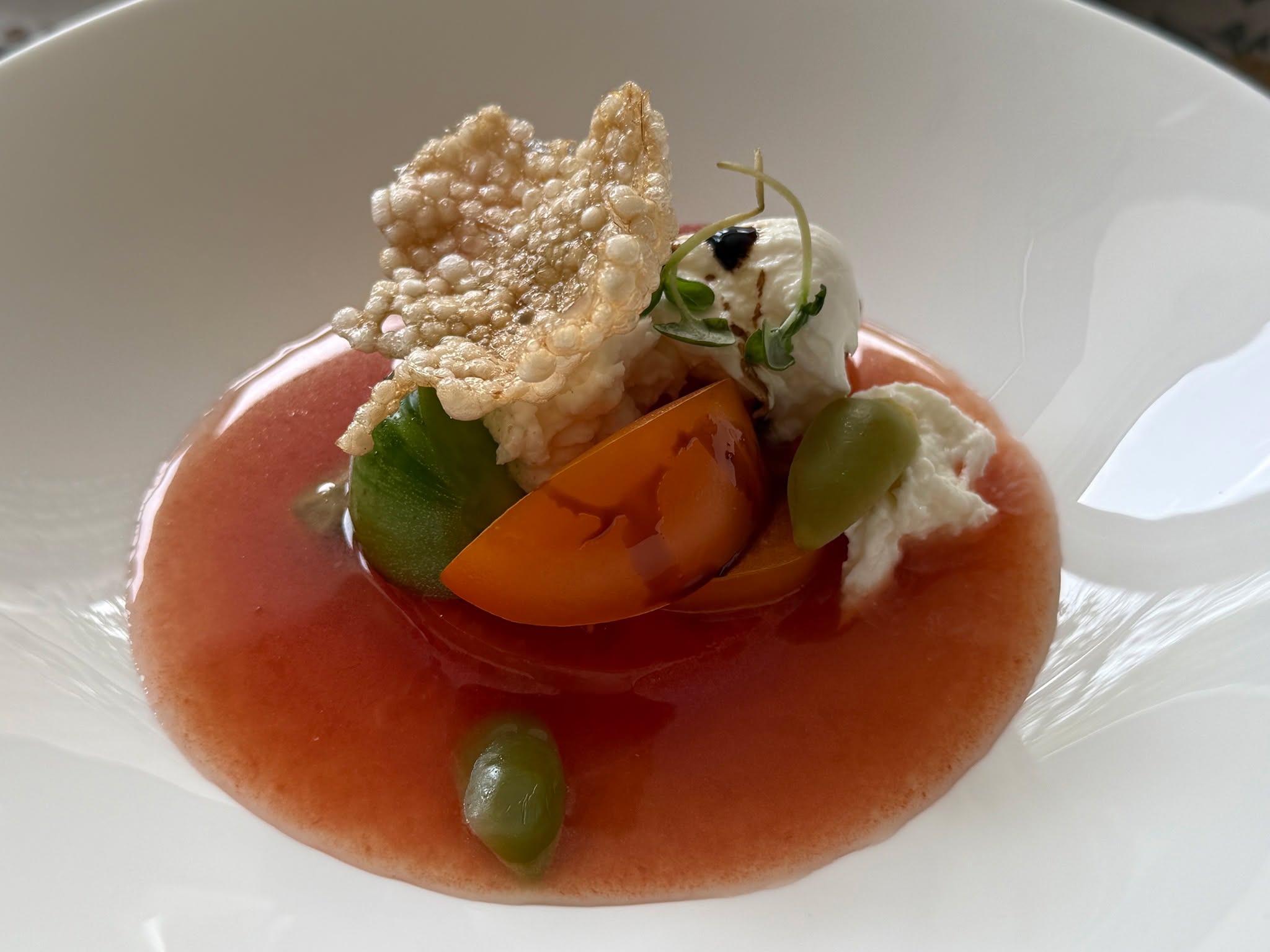 Lovely to see Isle of Wight tomatoes back in season and perfect weather last week to see this dish bacl on the menu.
Heritage Tomatoes, Buratta, Olives & Basil, Chilled Tomato Essence
#henley #bespoke #privatechef #luxury #buffet #wedding #barbecue #passion #sunday #bbq #oxfordshire #dinner #party #inhomedining #caterer #summer