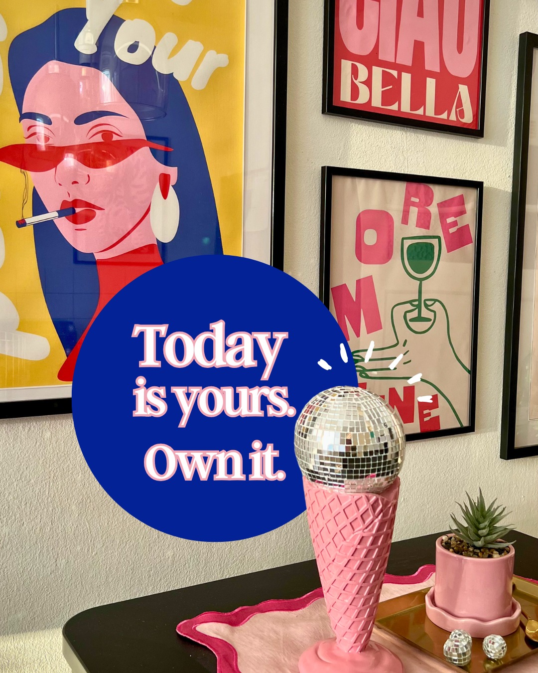 Kein perfekter Tag. Kein komplett durchgeplanter Tag. Aber dein Tag. ☝🏼
Du musst nicht alles schaffen.
Du musst nicht überall gleichzeitig sein.
Aber du kannst entscheiden, wo du heute Energie reinsteckst.
In die eine Aufgabe, die wirklich zählt.
In den nächsten kleinen Schritt.
In dich.
Kleiner Reminder zum Ende der Woche:
Fortschritt entsteht nicht durch Perfektion – sondern dadurch, dass du anfängst.
Also: Mach ihn noch zu deinem Tag. 🙃
Und: happy weekend! 🌸
#gagstudio #motivation #mindset #dailyreminder #yougotthis